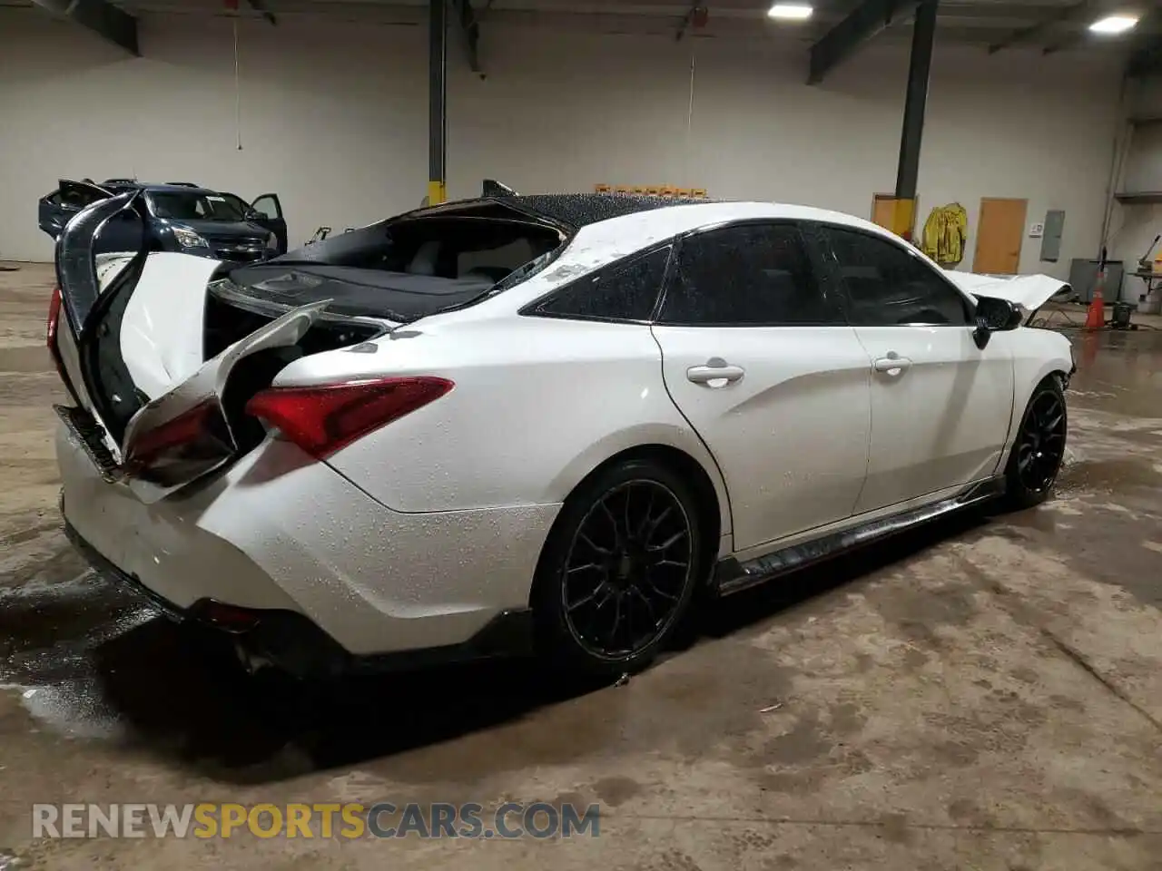 3 Photograph of a damaged car 4T1FZ1FB3MU060282 TOYOTA AVALON 2021