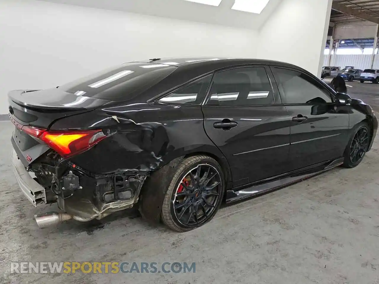 3 Photograph of a damaged car 4T1FZ1FB3MU070939 TOYOTA AVALON 2021