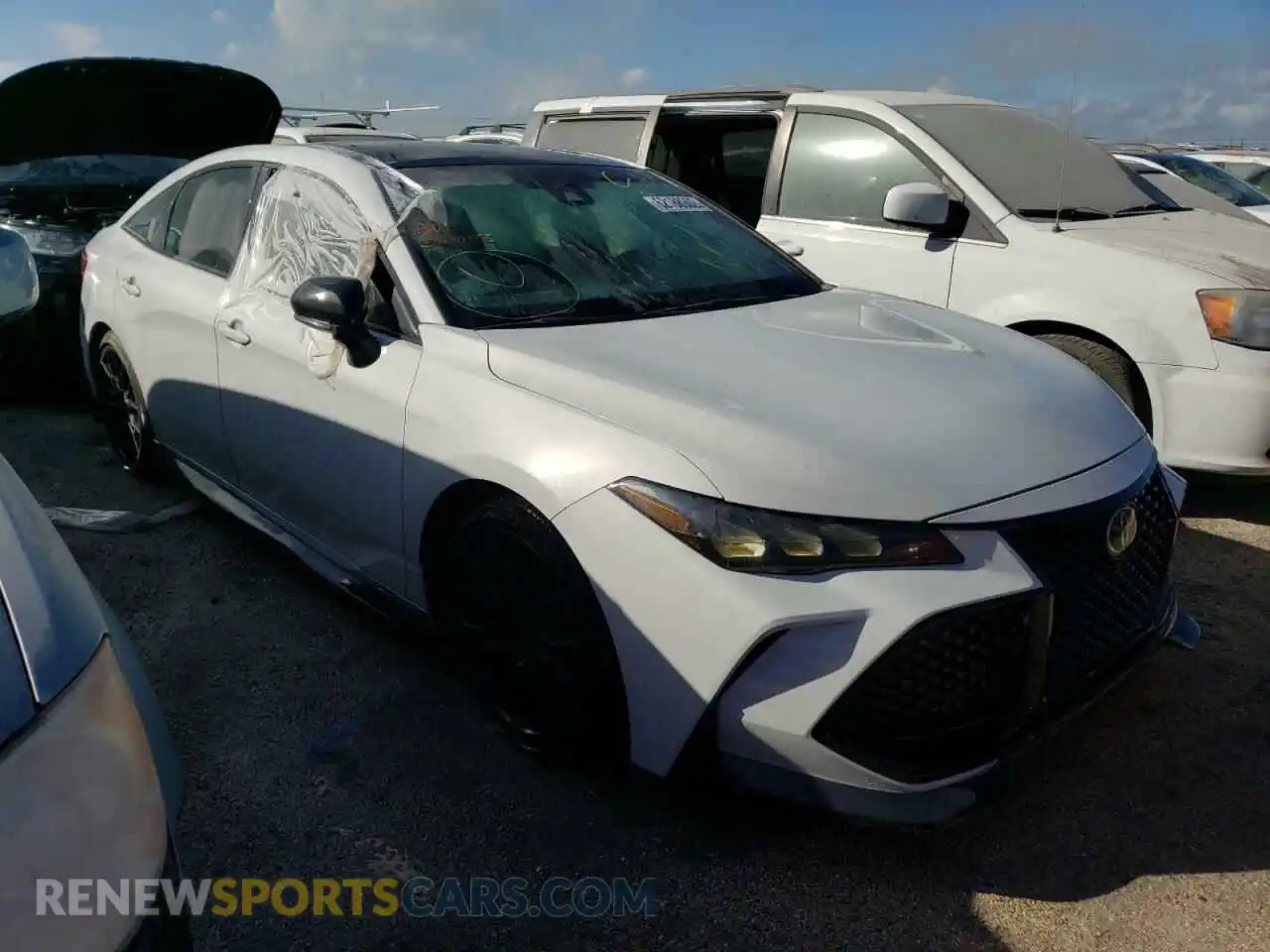 1 Photograph of a damaged car 4T1FZ1FB6MU060129 TOYOTA AVALON 2021