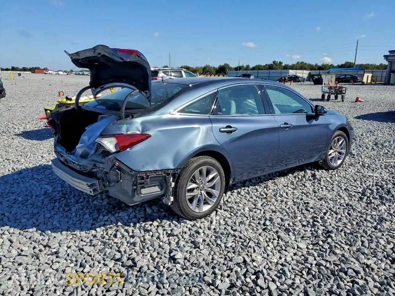 3 Photograph of a damaged car 4T1JZ1FB4MU056977 TOYOTA AVALON 2021