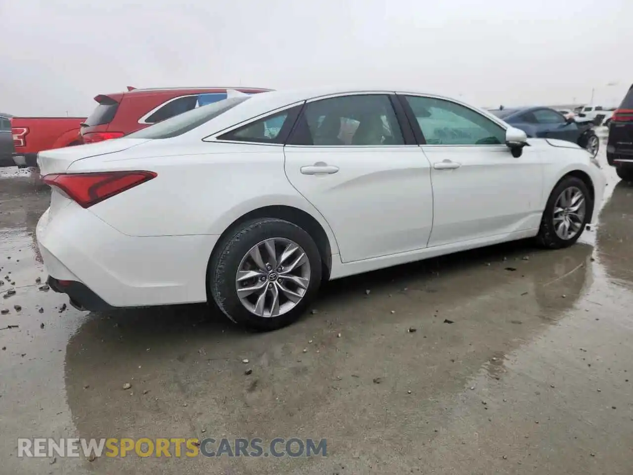 3 Photograph of a damaged car 4T1JZ1FB4MU057174 TOYOTA AVALON 2021