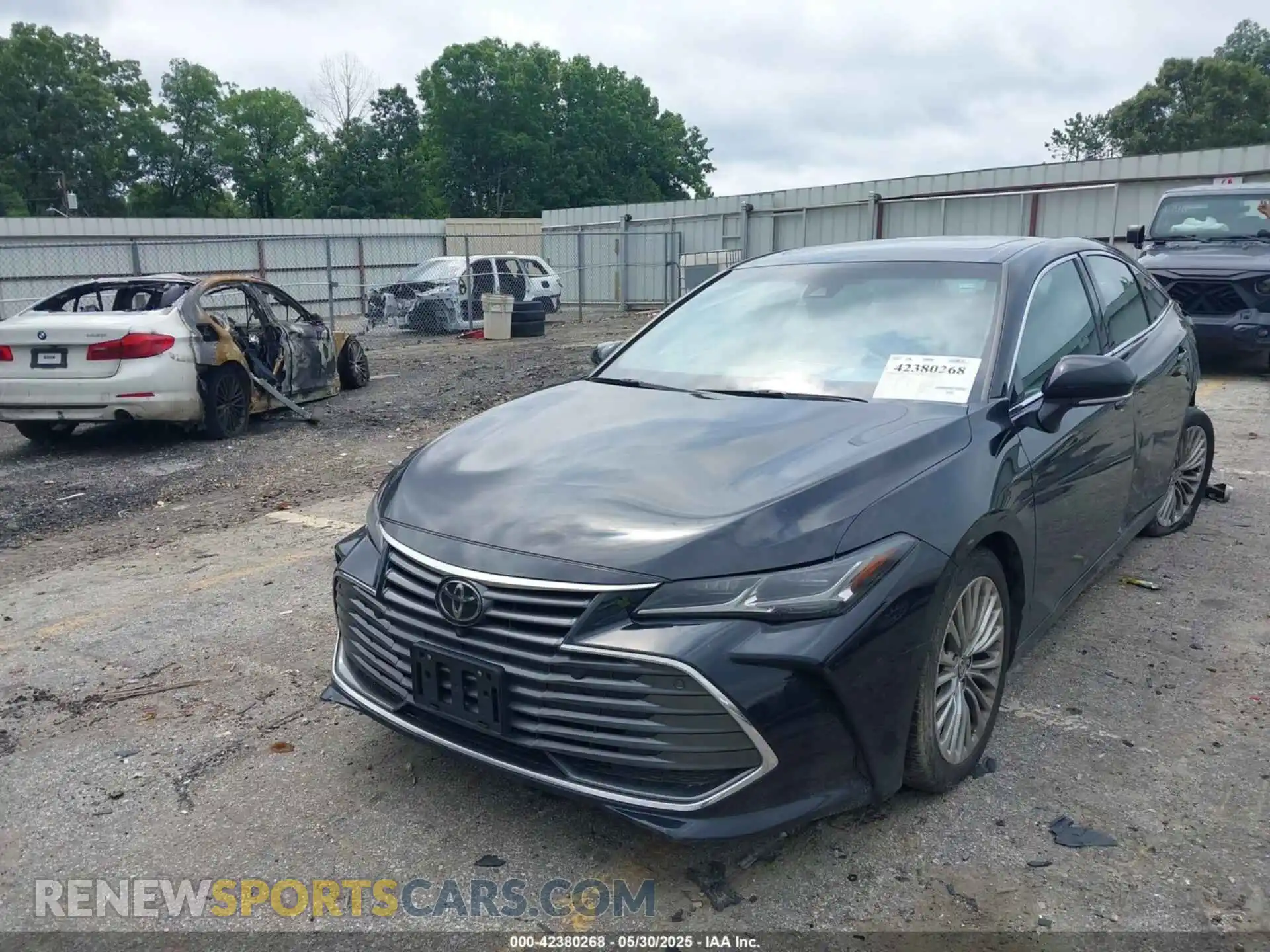 2 Photograph of a damaged car 4T1NB1BBXMU002160 TOYOTA AVALON 2021