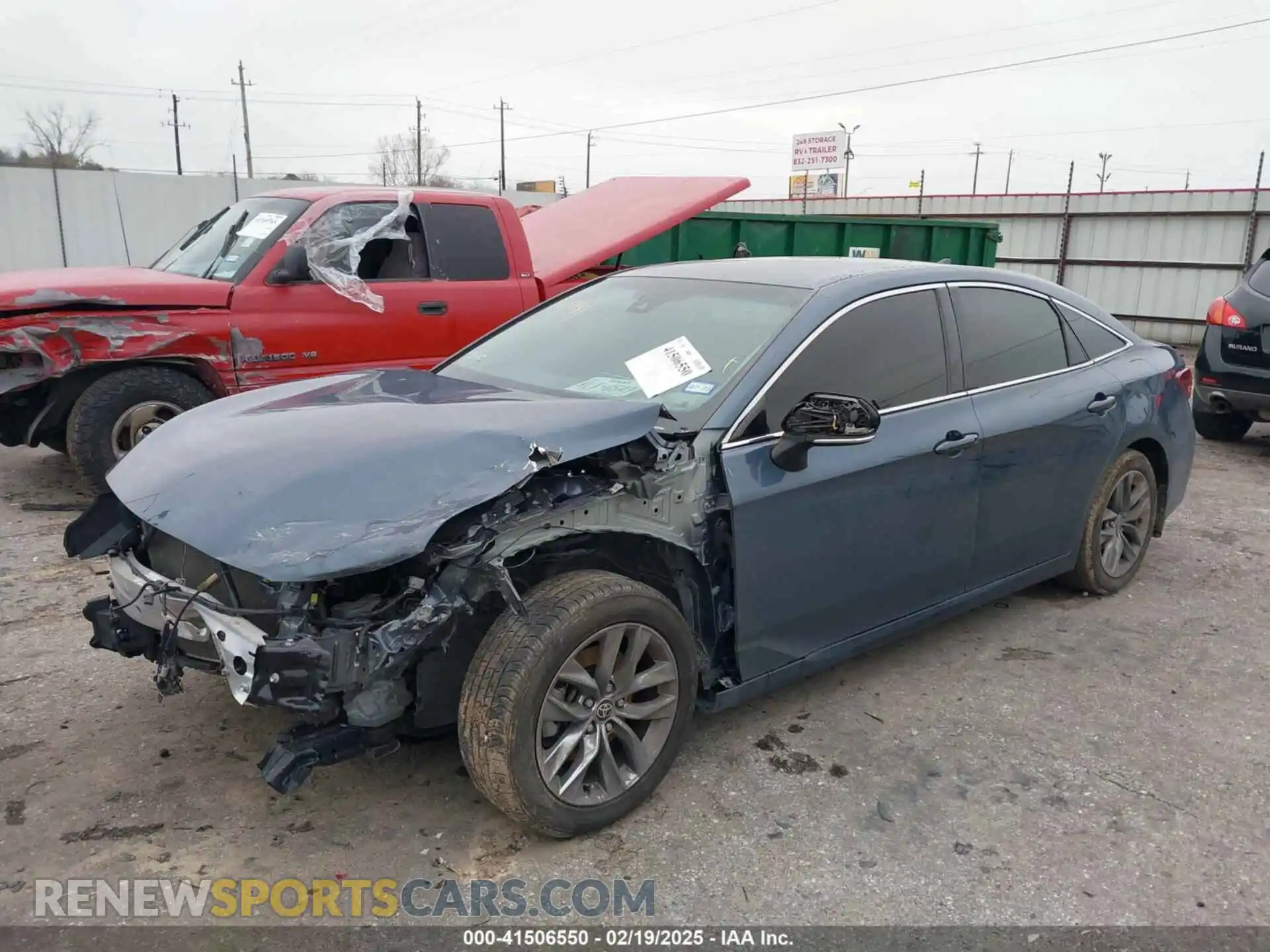 2 Photograph of a damaged car 4T1JZ1FB2NU073049 TOYOTA AVALON 2022