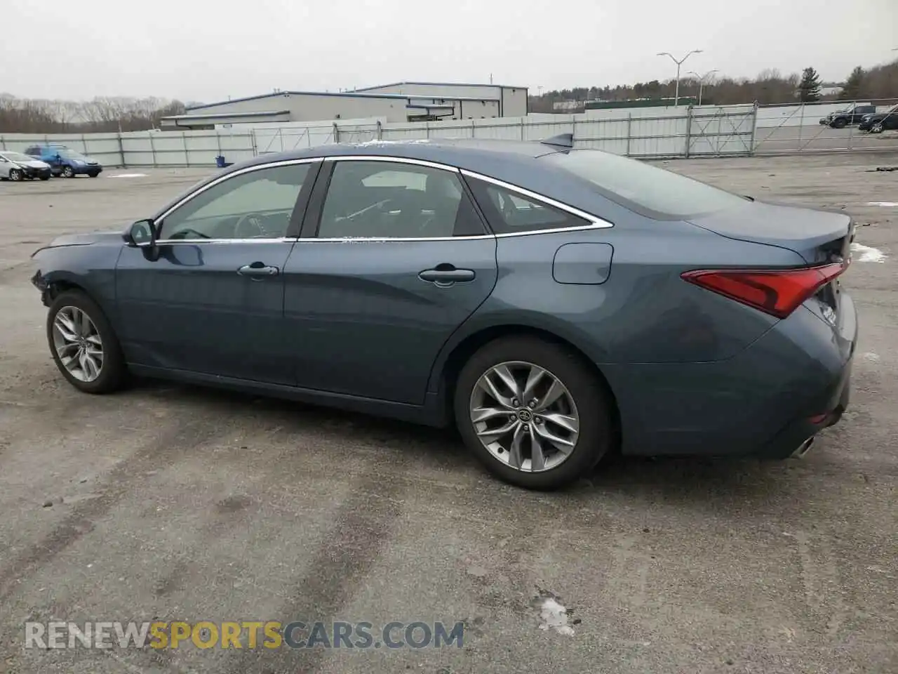 2 Photograph of a damaged car 4T1JZ1FB4NU074848 TOYOTA AVALON 2022