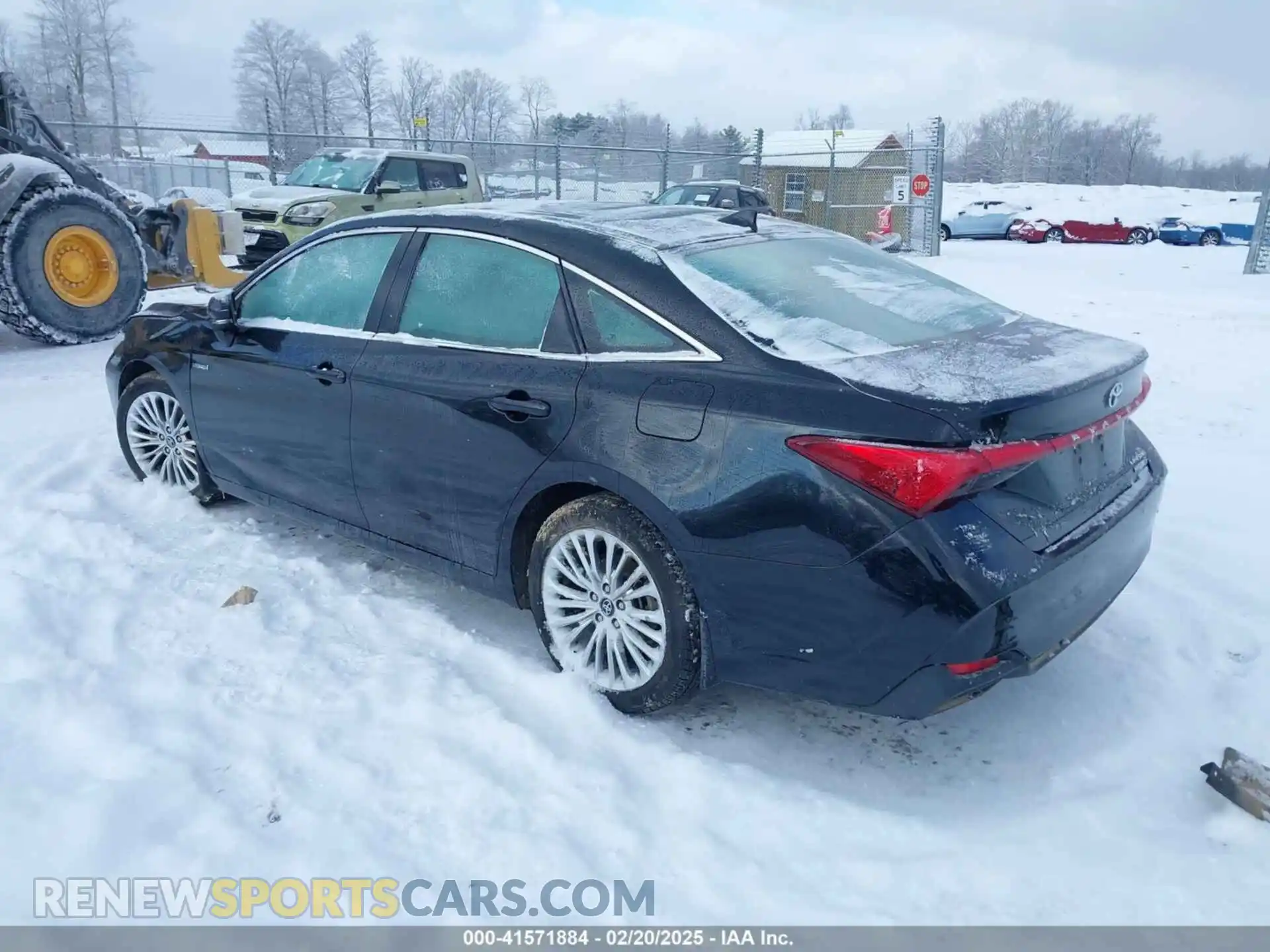 3 Photograph of a damaged car 4T1B21FB6KU008032 TOYOTA AVALON HYBRID 2019