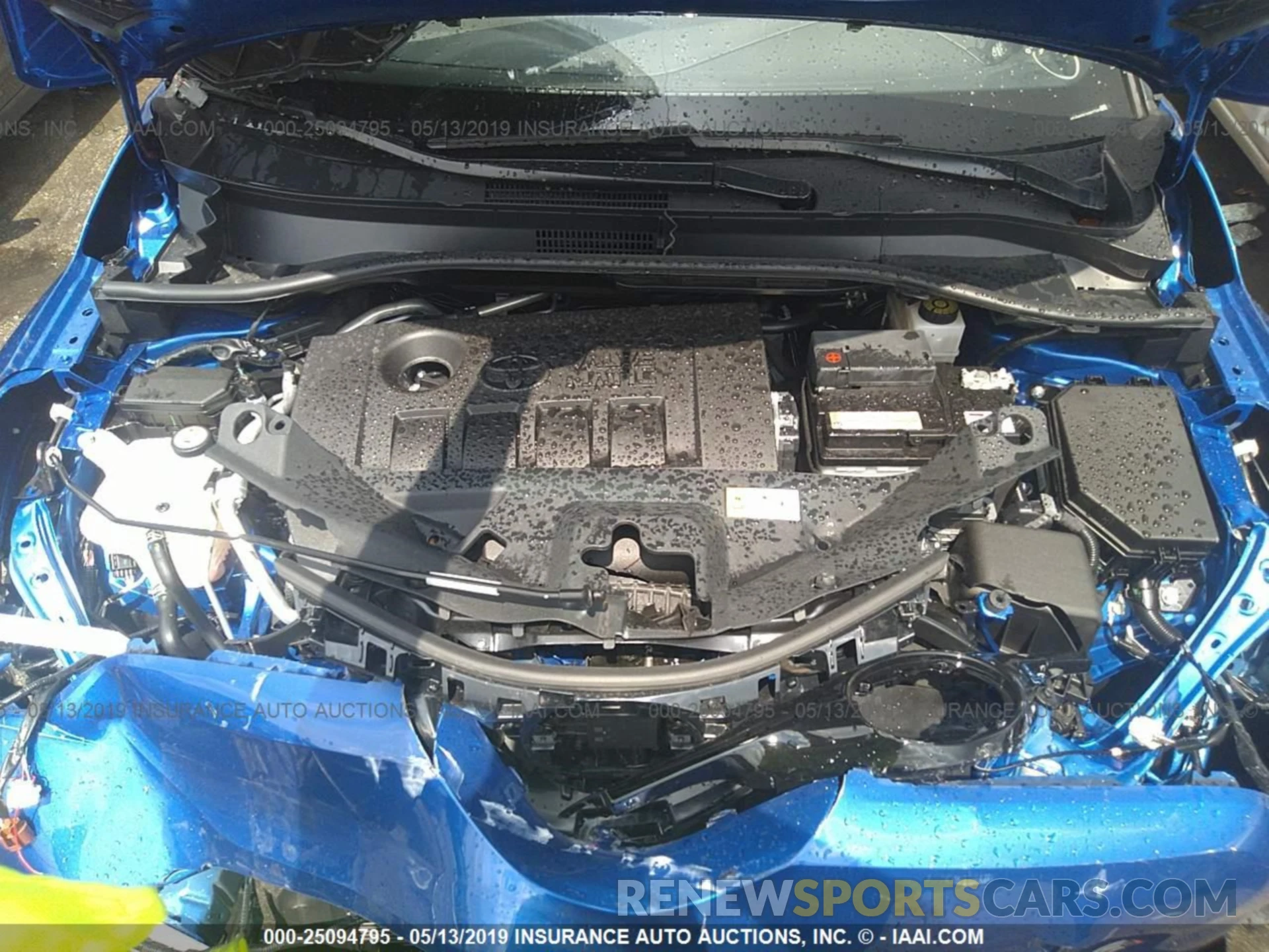 10 Photograph of a damaged car NMTKHMBX3KR075583 TOYOTA C-HR 2019