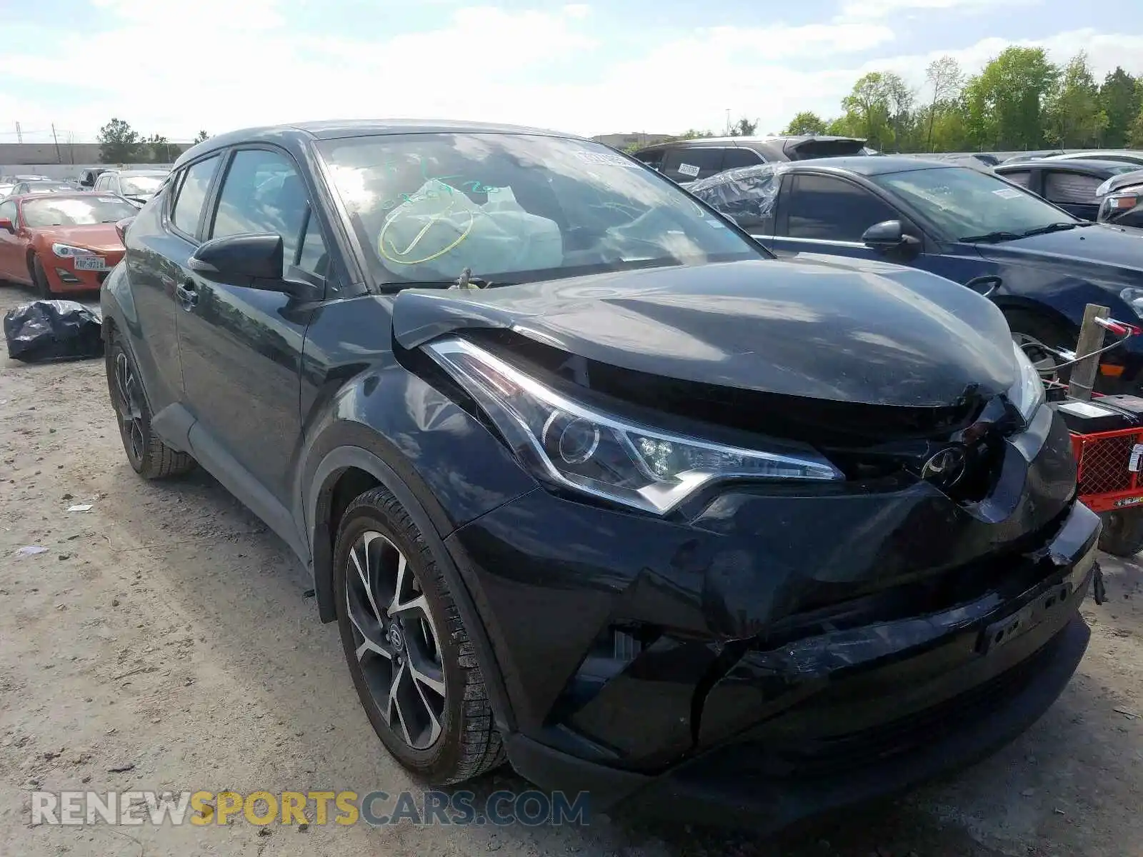 1 Photograph of a damaged car NMTKHMBX5KR091784 TOYOTA C-HR 2019