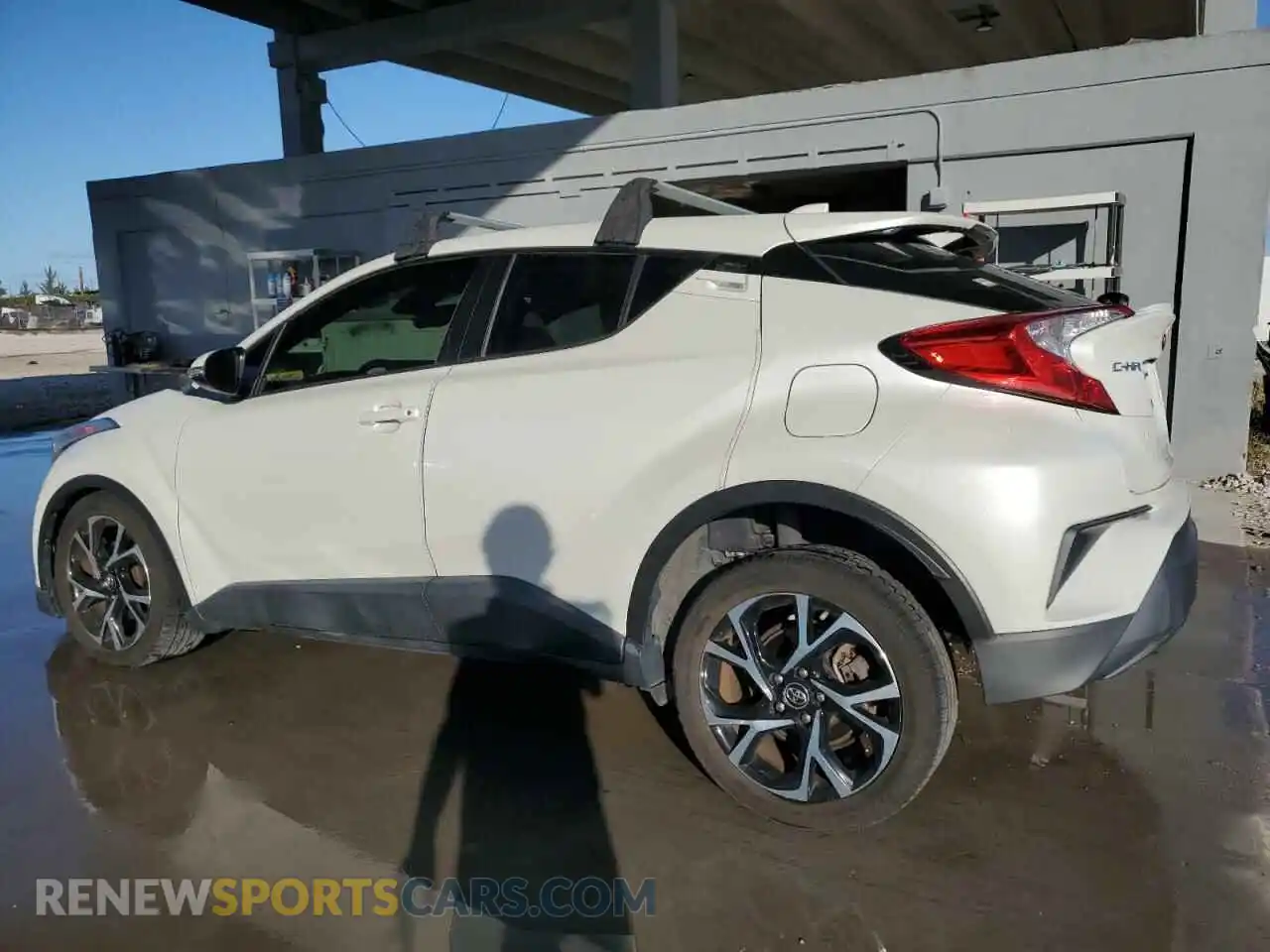 2 fotografías del automóvil dañado NMTKHMBX6KR095780 TOYOTA C-HR 2019