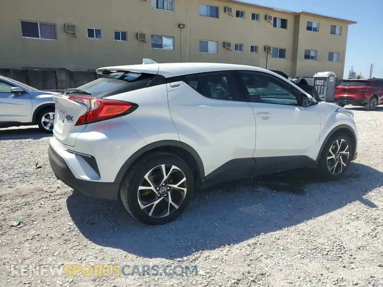3 Photograph of a damaged car NMTKHMBX7KR096940 TOYOTA C-HR 2019