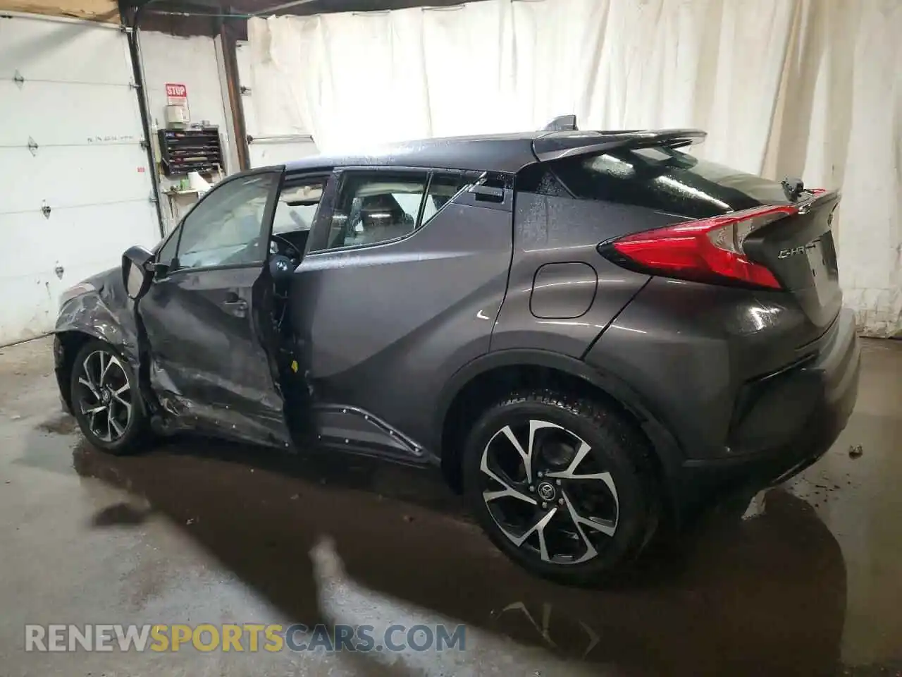 2 Photograph of a damaged car NMTKHMBX9KR098270 TOYOTA C-HR 2019