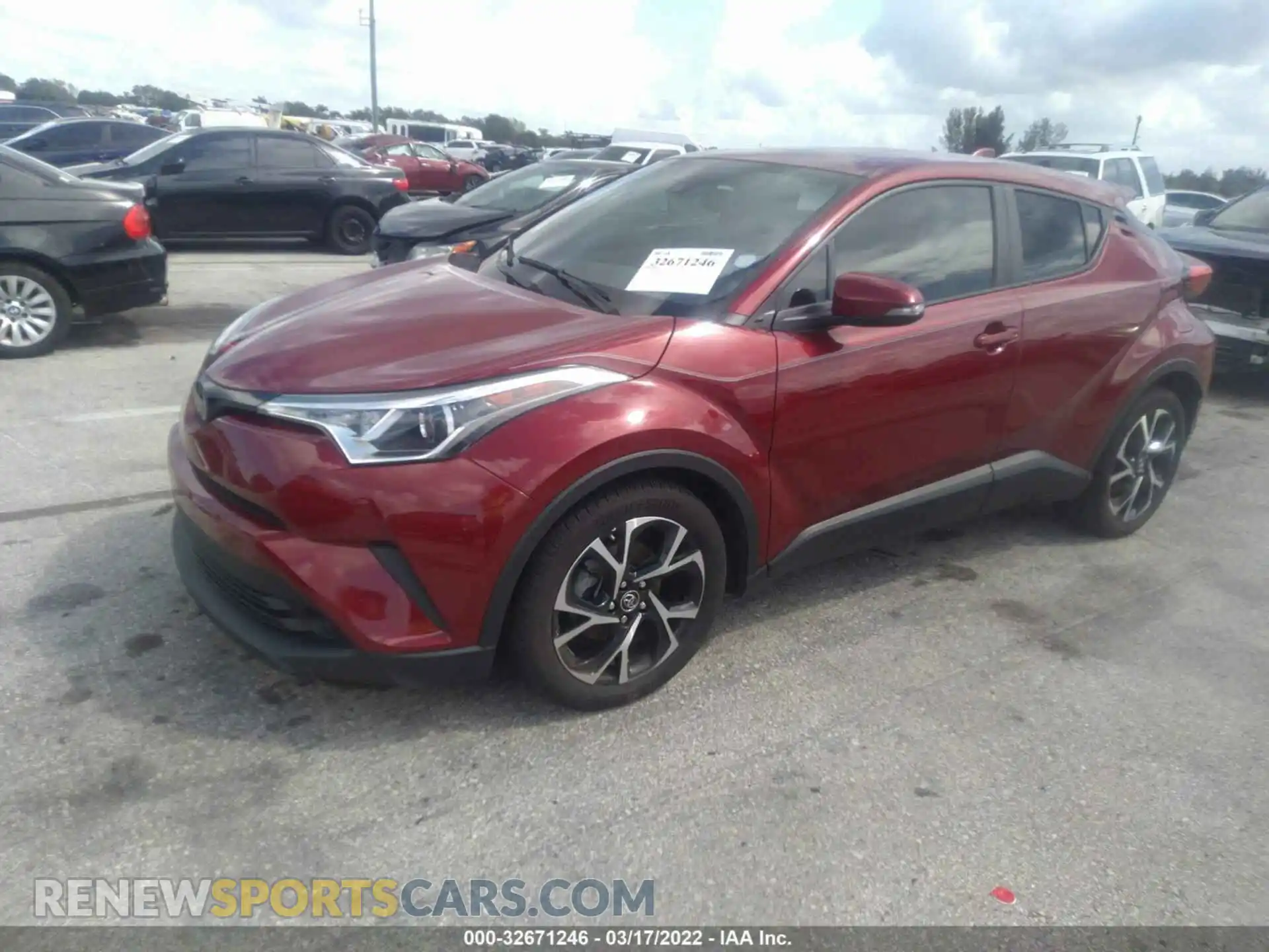 2 fotografías del automóvil dañado NMTKHMBX9KR098821 TOYOTA C-HR 2019