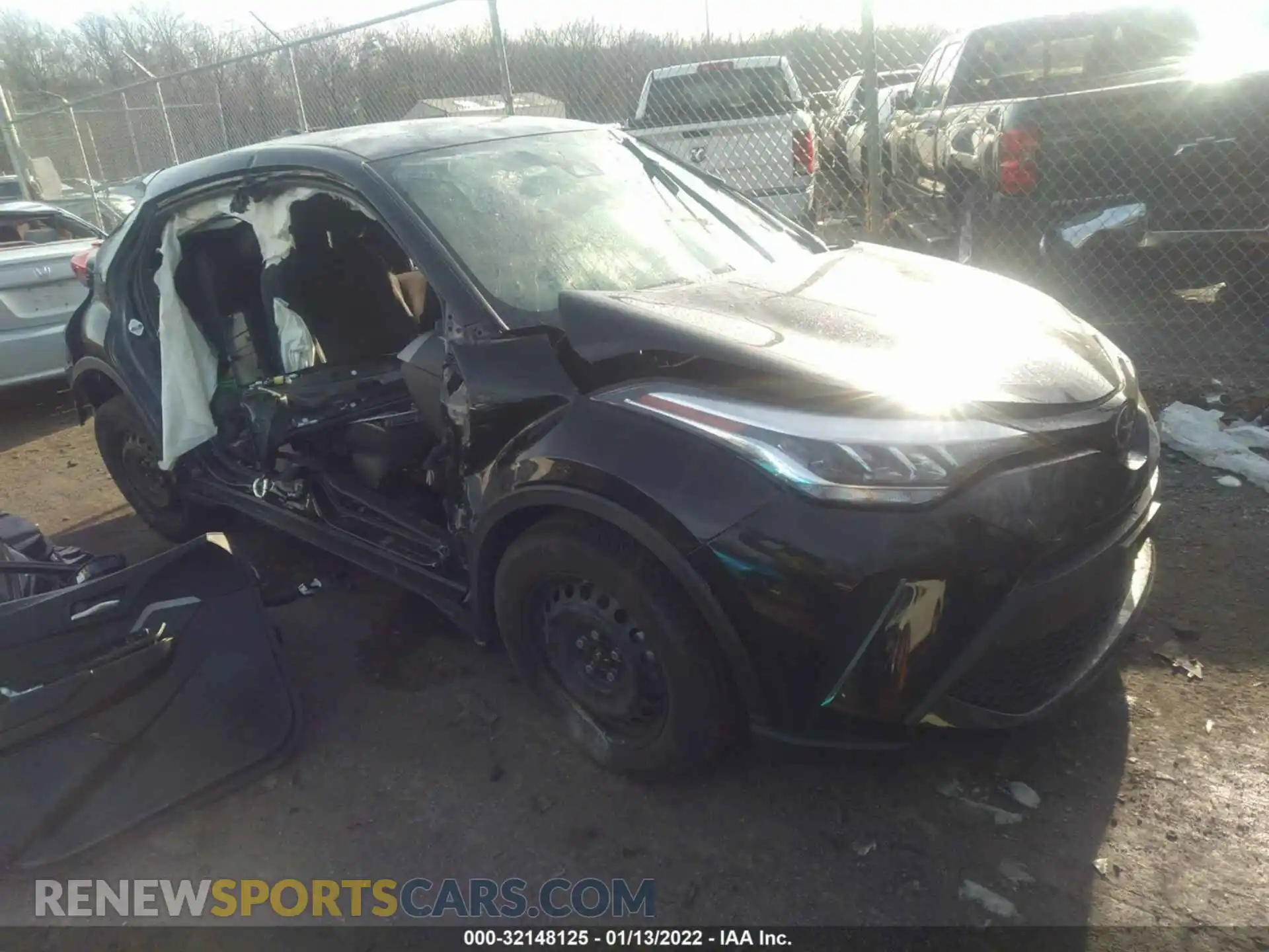 1 Фотография поврежденного автомобиля NMTKHMBX3MR131427 TOYOTA C-HR 2021