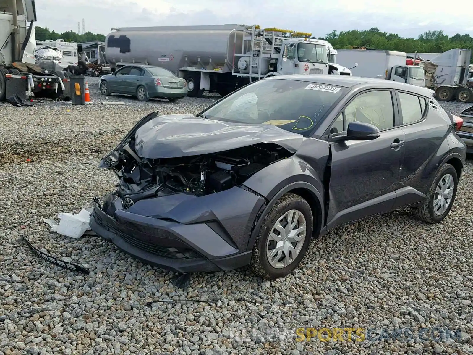 2 Photograph of a damaged car JTNKHMBX5K1021387 TOYOTA C-HR XLE 2019