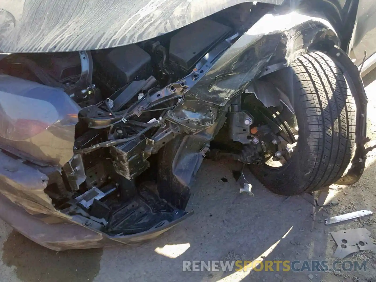 9 Фотография поврежденного автомобиля JTNKHMBX9K1026611 TOYOTA C-HR XLE 2019