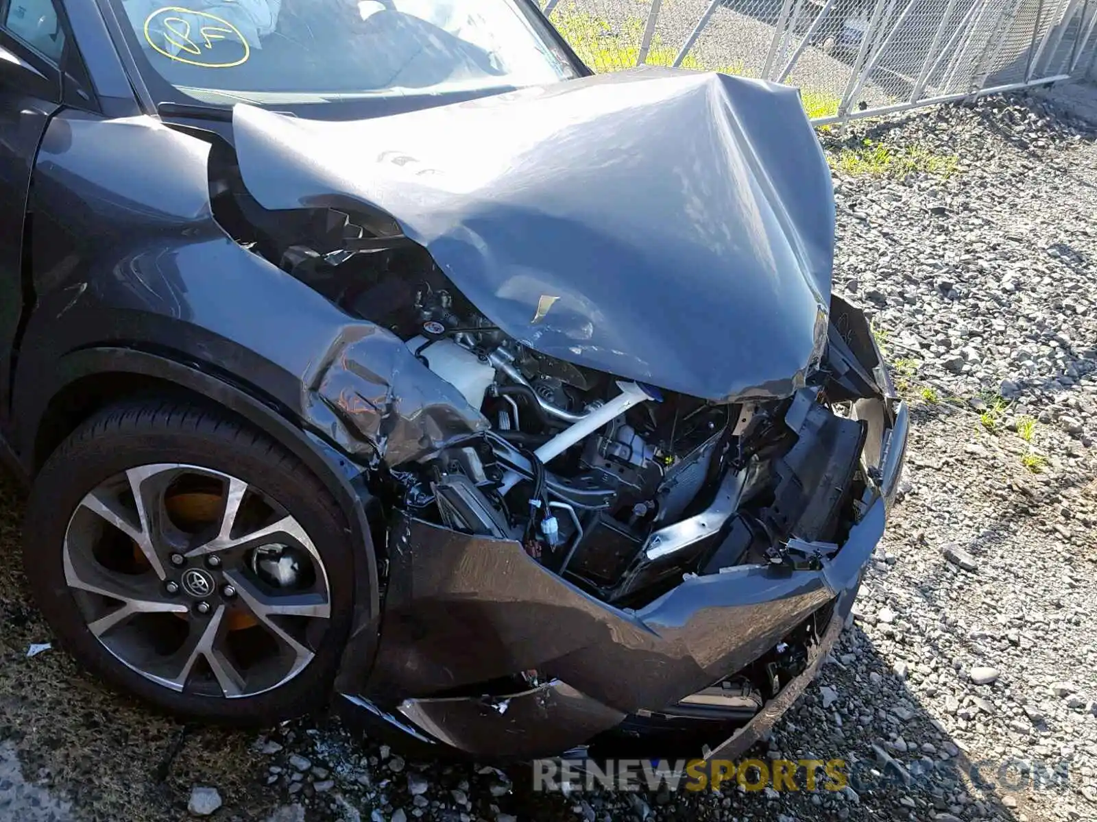 9 Photograph of a damaged car NMTKHMBX1KR088400 TOYOTA C-HR XLE 2019