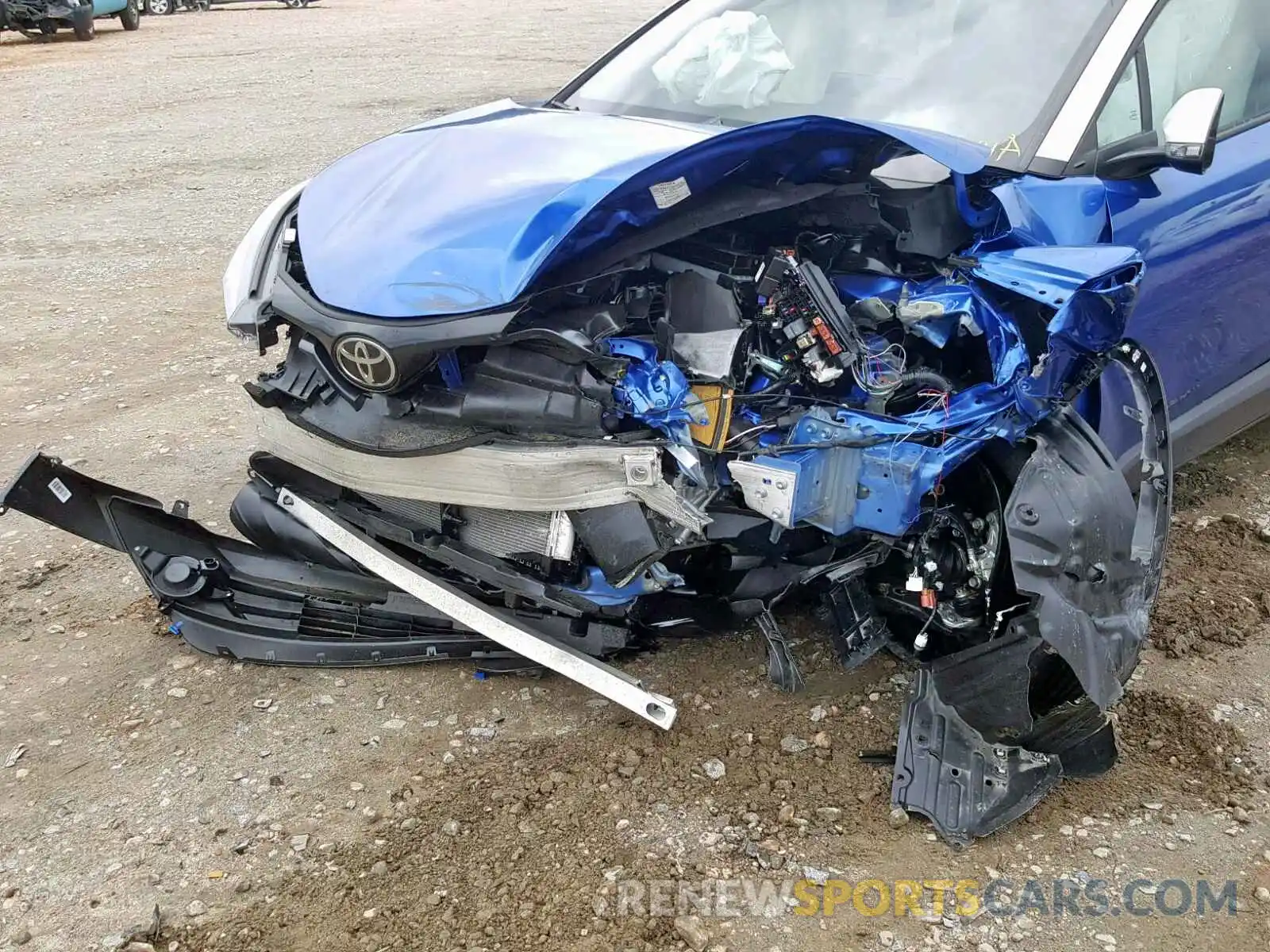 9 Photograph of a damaged car NMTKHMBX9KR084143 TOYOTA C-HR XLE 2019