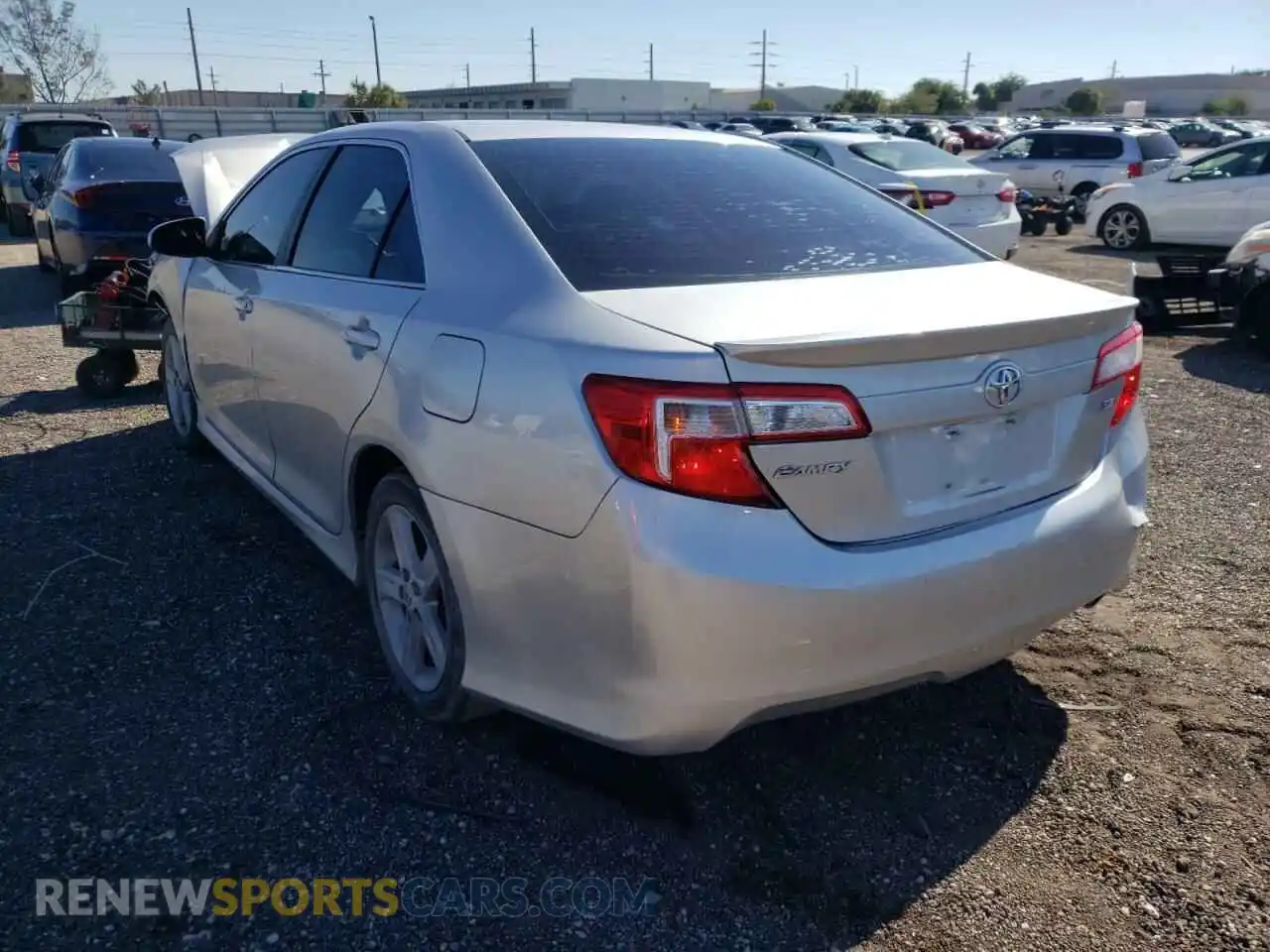 3 Photograph of a damaged car 4T1BF1FKXDU229995 TOYOTA CAMRY 2013