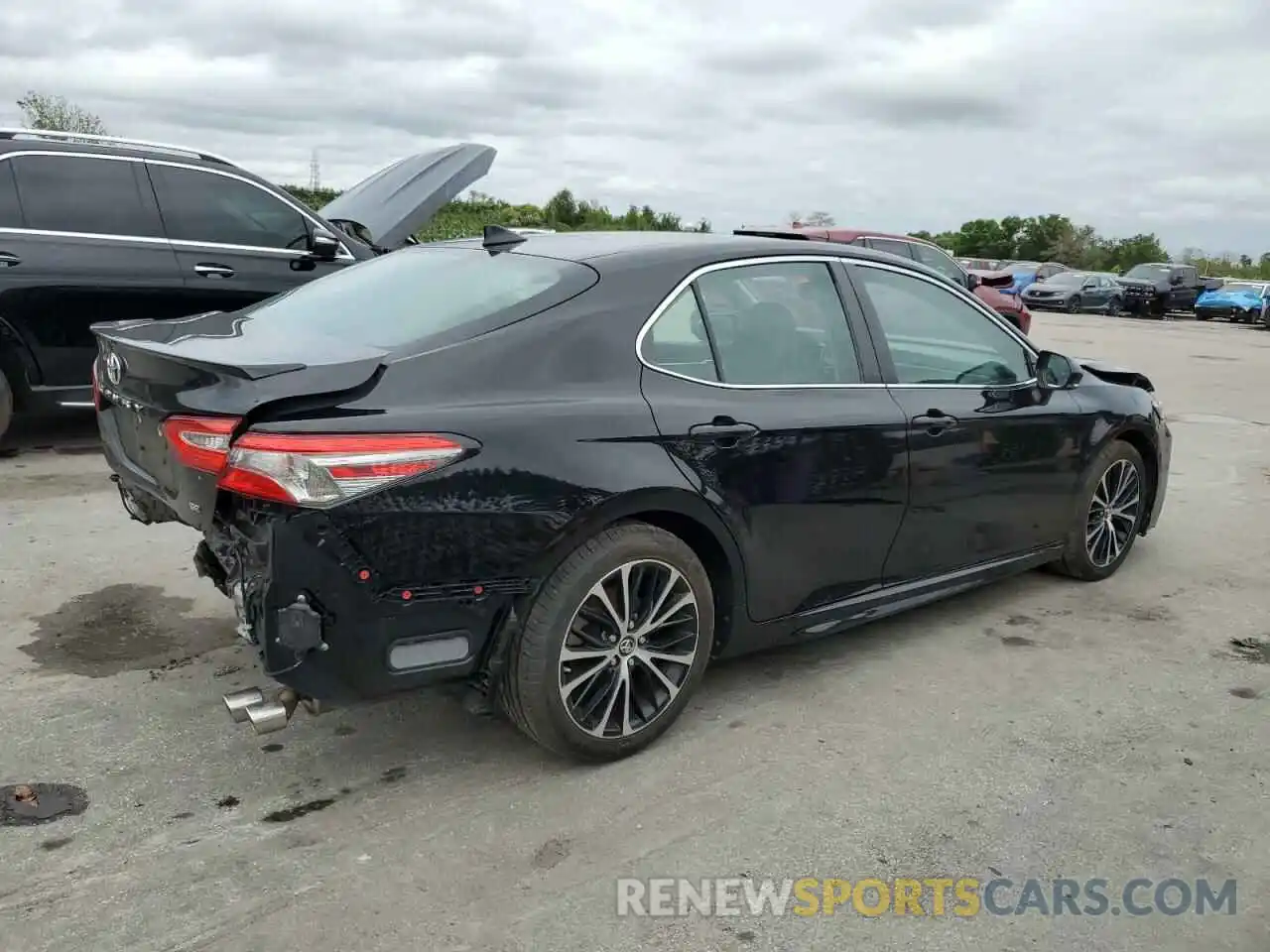 3 Photograph of a damaged car 4T1B11HK0KU245308 TOYOTA CAMRY 2019