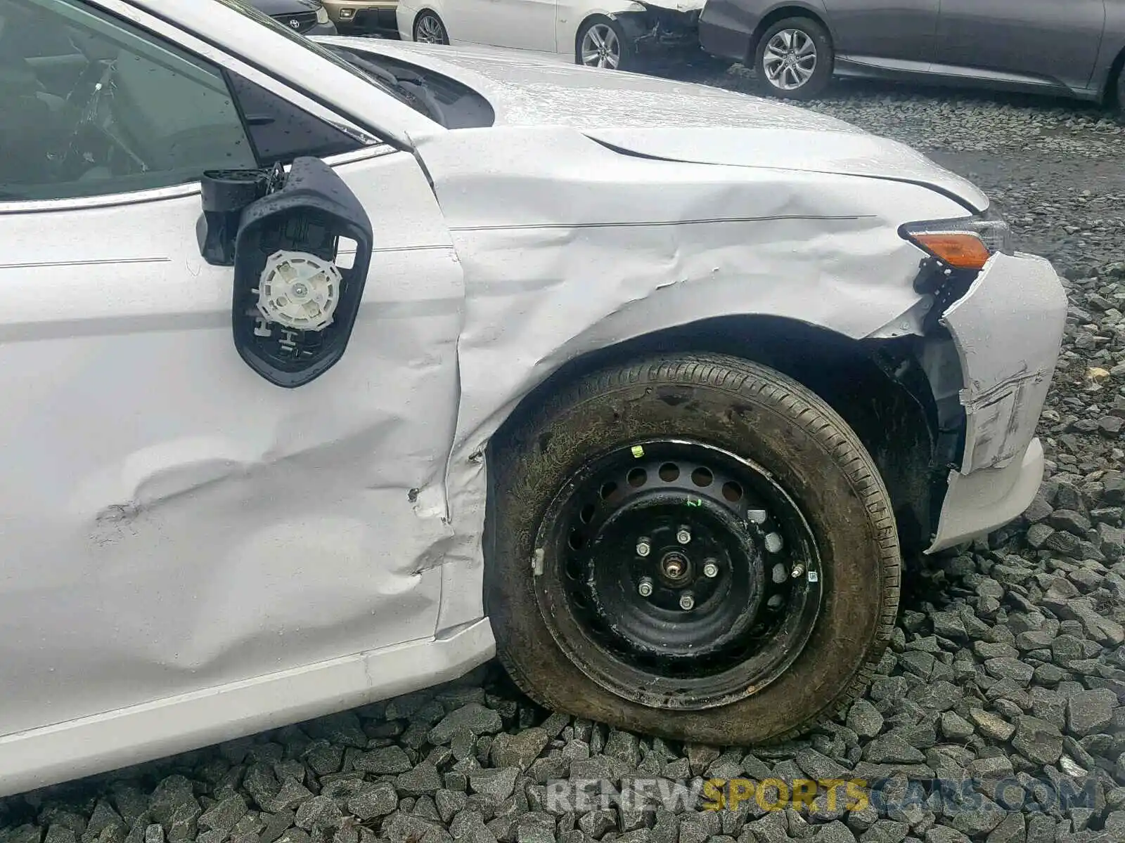 9 Photograph of a damaged car 4T1B11HK0KU685707 TOYOTA CAMRY 2019