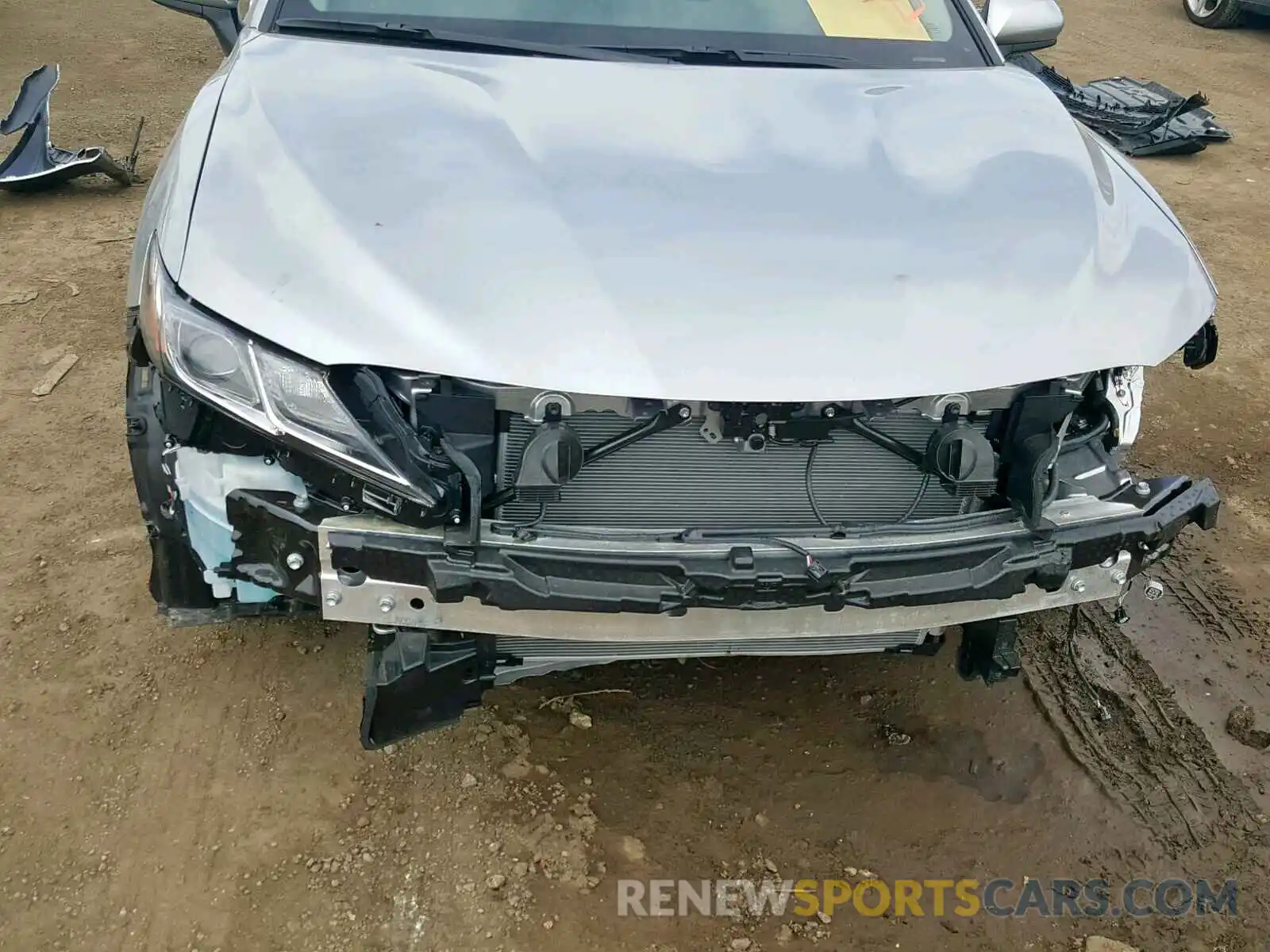9 Photograph of a damaged car 4T1B11HK0KU735277 TOYOTA CAMRY 2019