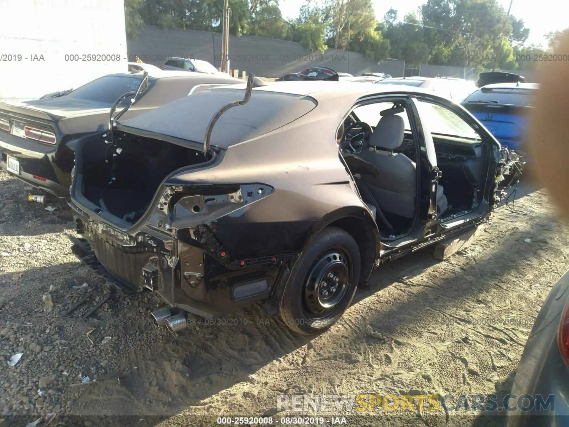 4 Photograph of a damaged car 4T1B11HK3KU163105 TOYOTA CAMRY 2019