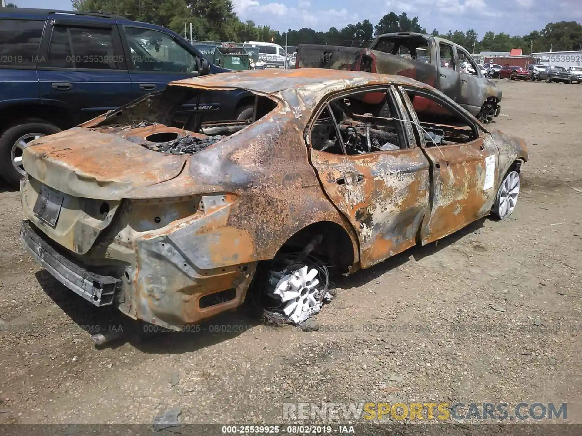 4 Photograph of a damaged car 4T1B11HK3KU179532 TOYOTA CAMRY 2019