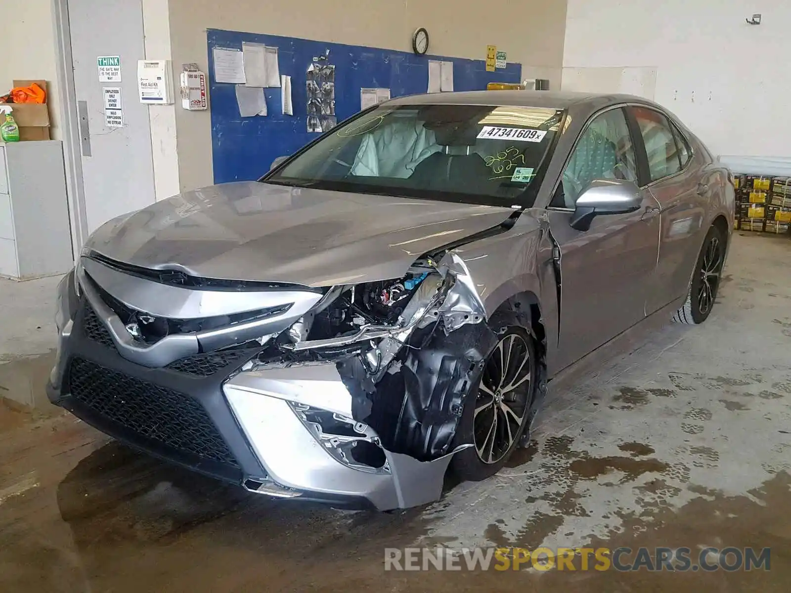 2 Photograph of a damaged car 4T1B11HK3KU205627 TOYOTA CAMRY 2019