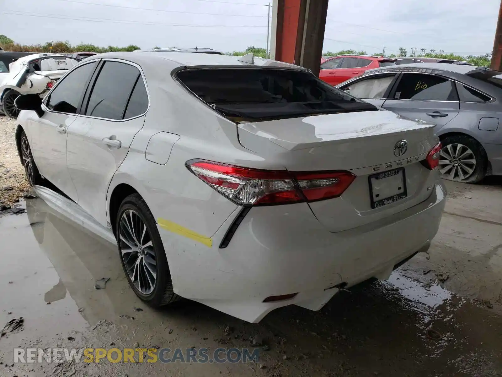 3 Фотография поврежденного автомобиля 4T1B11HK3KU217406 TOYOTA CAMRY 2019