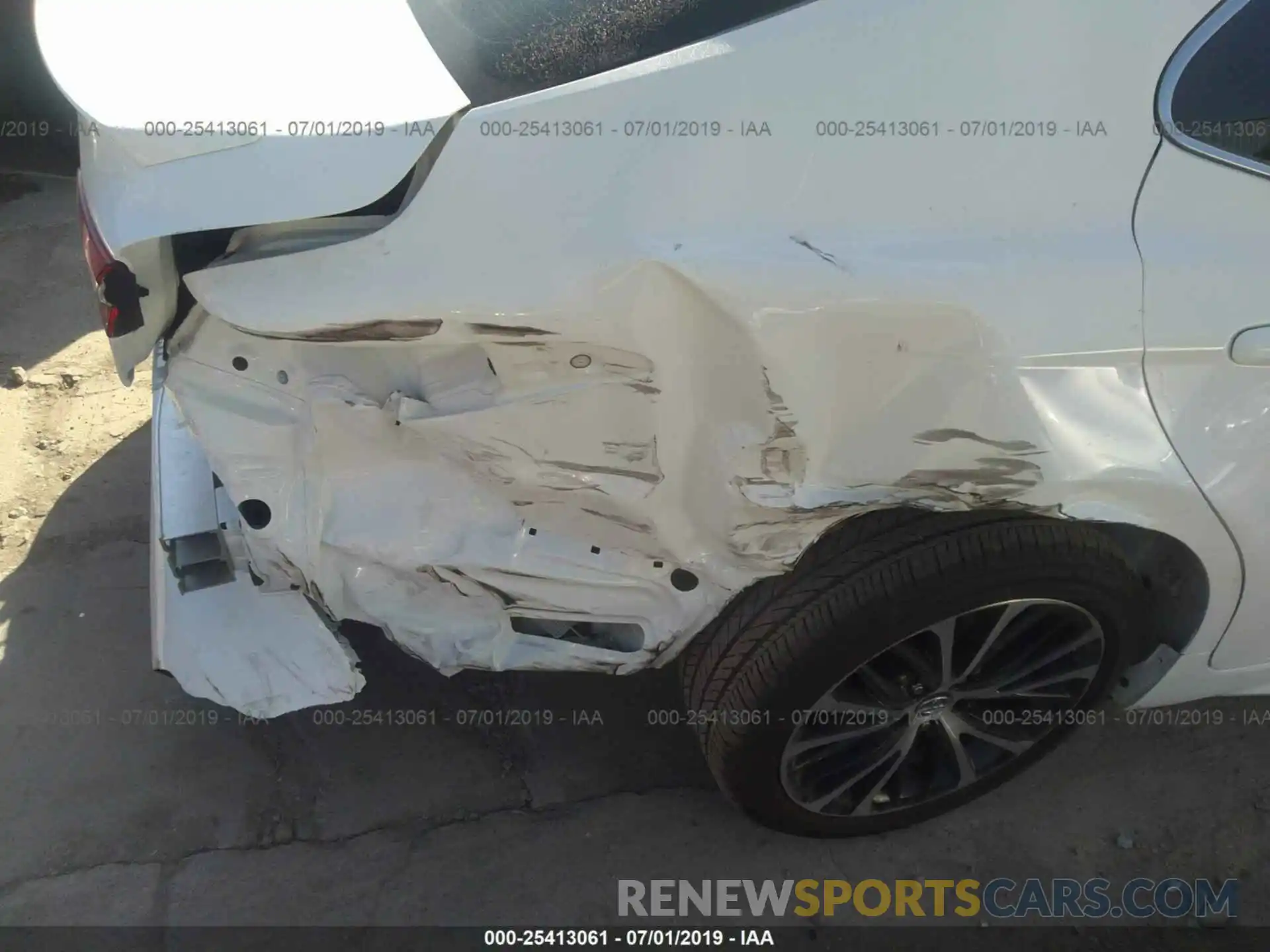 6 Photograph of a damaged car 4T1B11HK3KU255234 TOYOTA CAMRY 2019