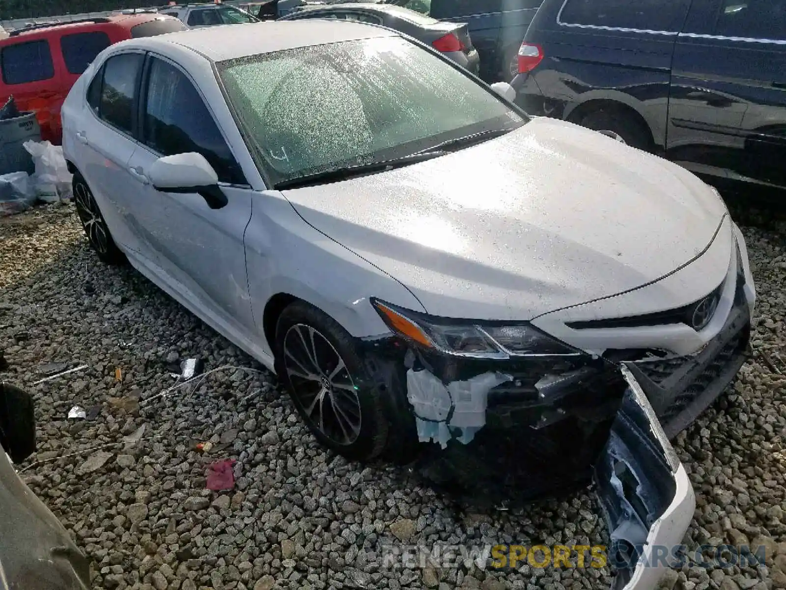 1 Фотография поврежденного автомобиля 4T1B11HK3KU756379 TOYOTA CAMRY 2019