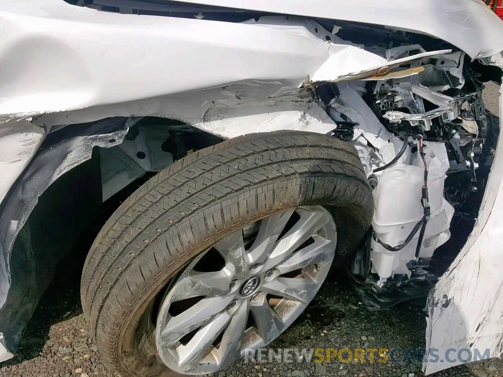 9 Photograph of a damaged car 4T1B11HK4KU241830 TOYOTA CAMRY 2019