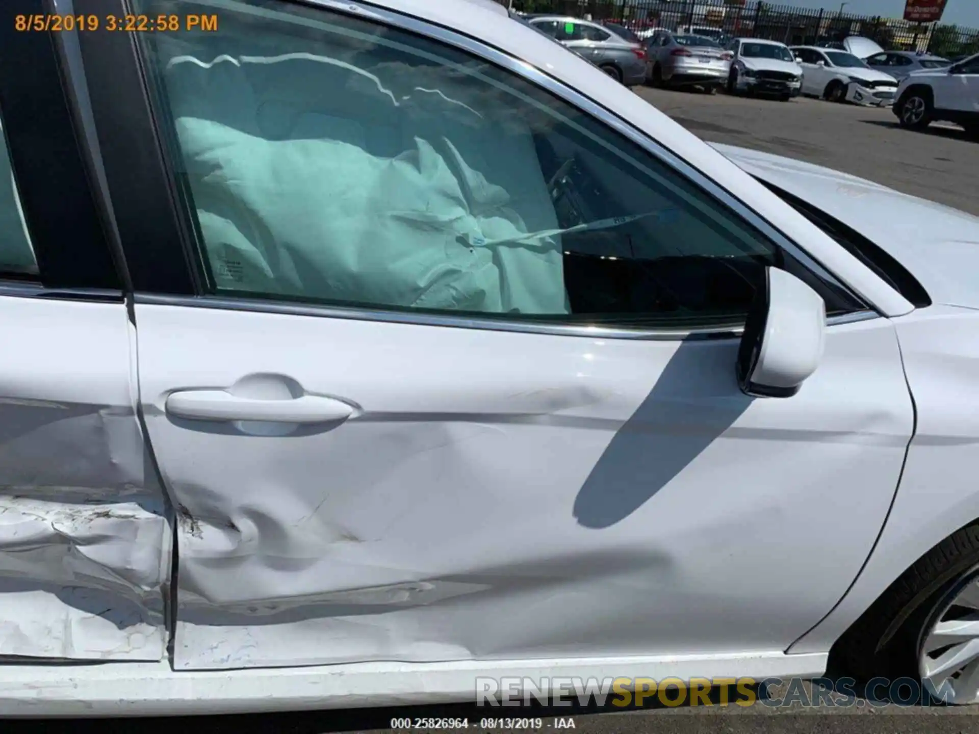 13 Photograph of a damaged car 4T1B11HK4KU741230 TOYOTA CAMRY 2019
