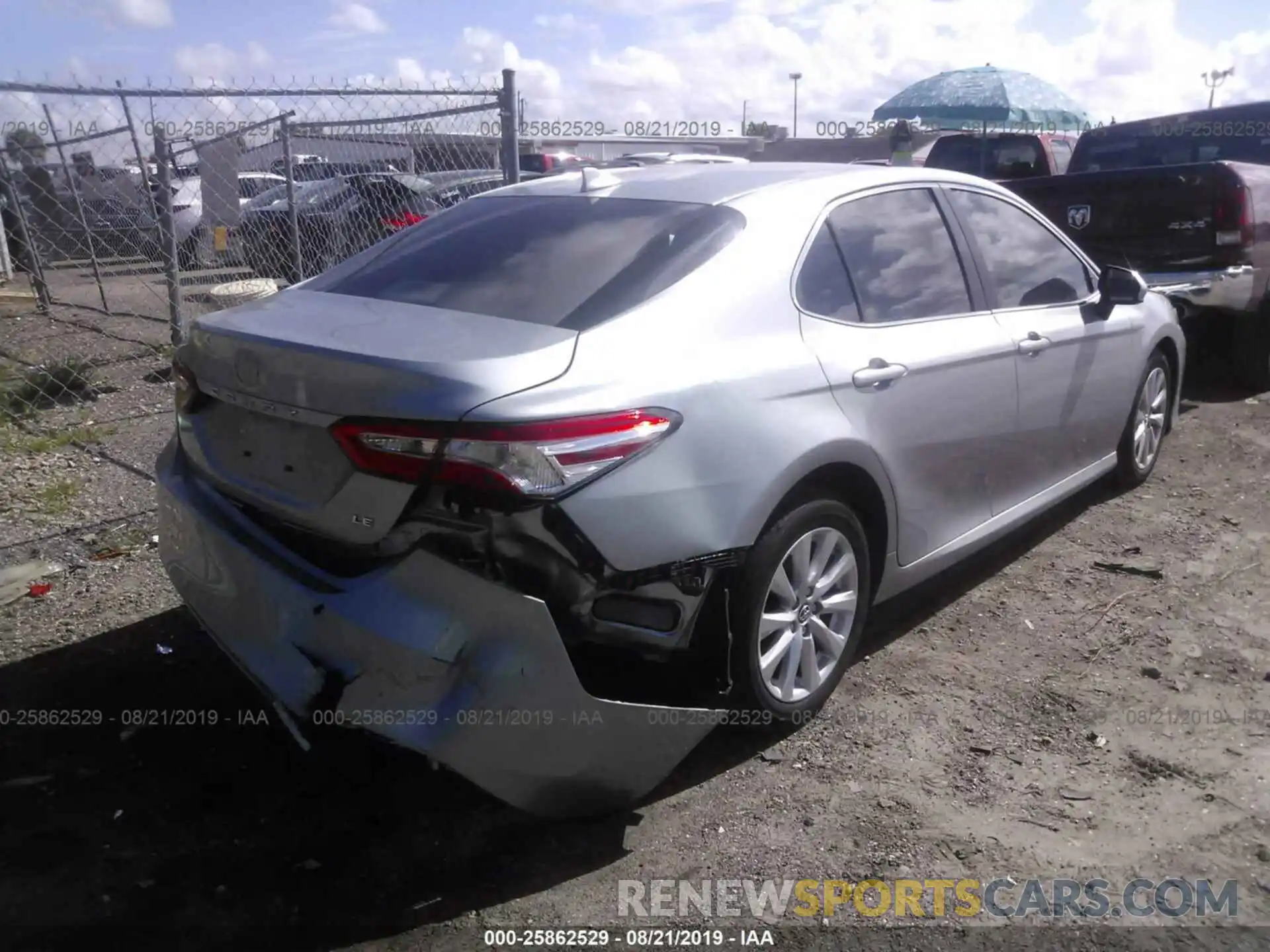 4 Photograph of a damaged car 4T1B11HK5KU260421 TOYOTA CAMRY 2019