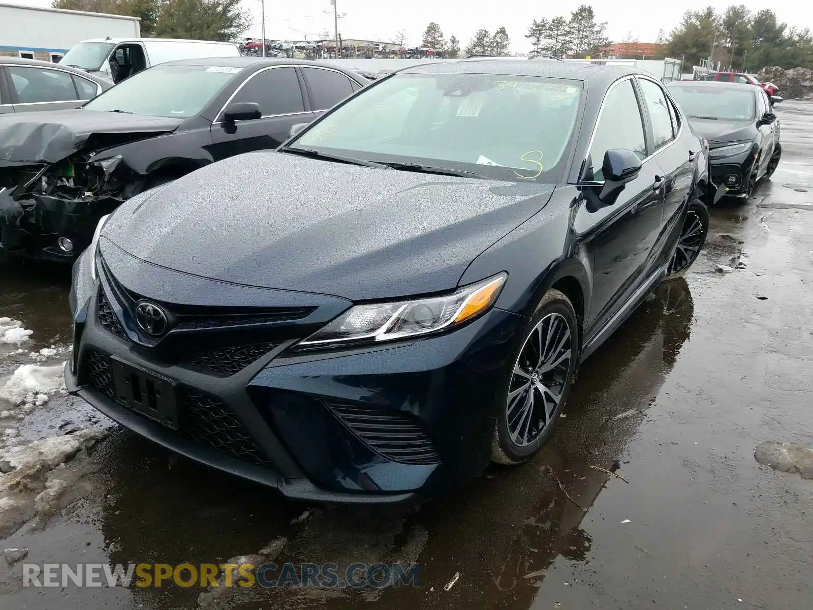 2 Photograph of a damaged car 4T1B11HK6KU277373 TOYOTA CAMRY 2019