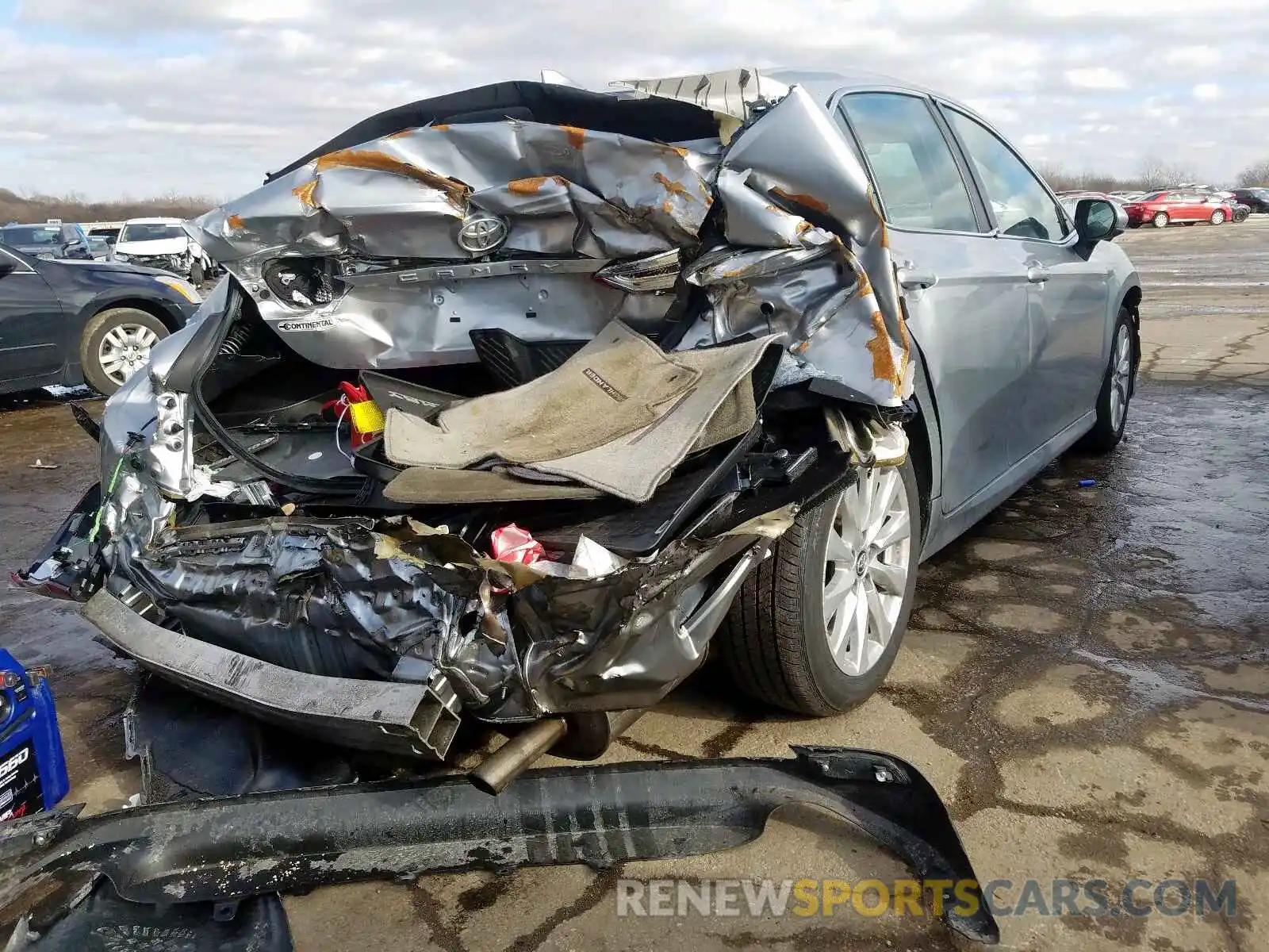 4 Photograph of a damaged car 4T1B11HK6KU847257 TOYOTA CAMRY 2019