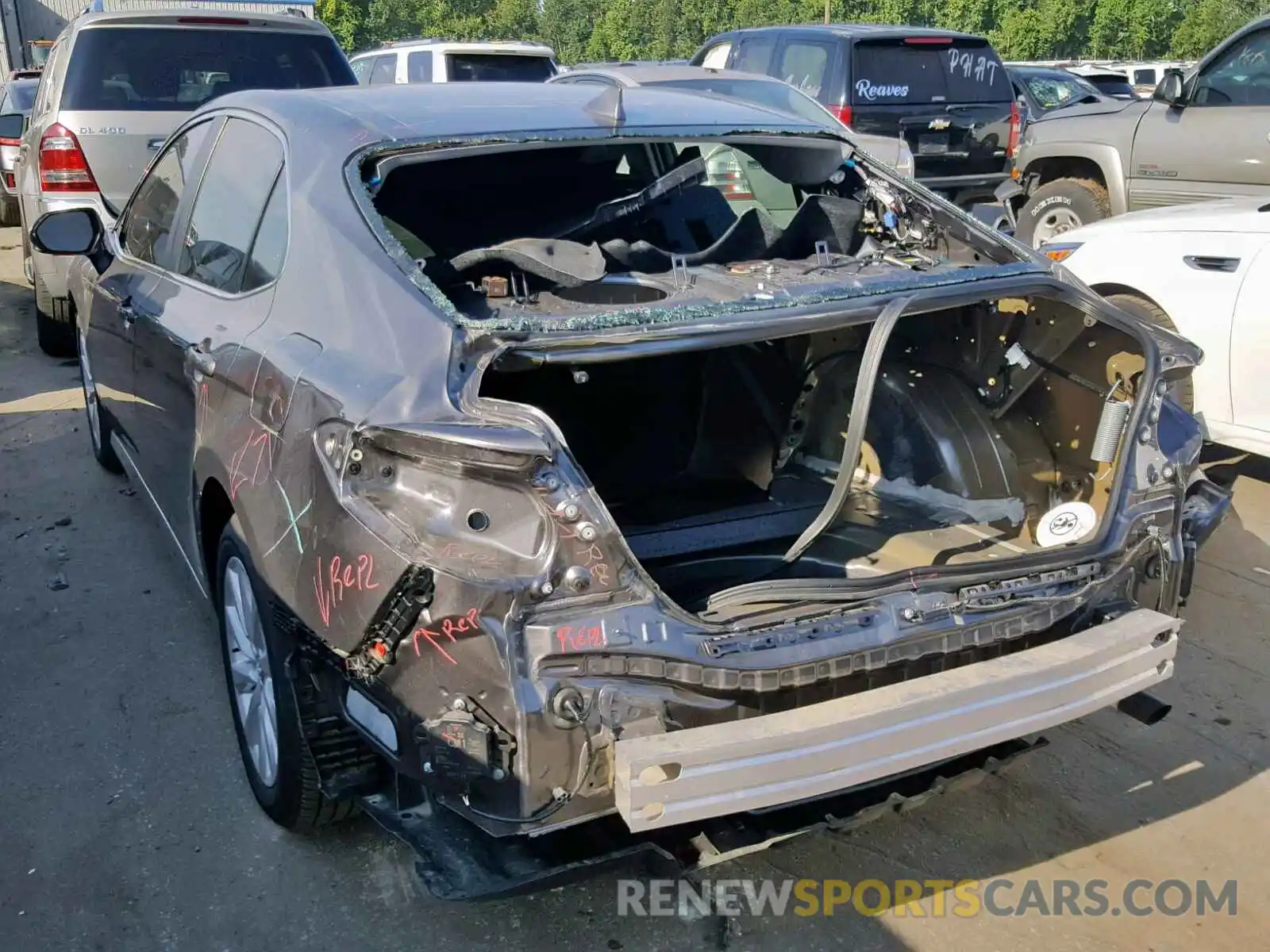 3 Photograph of a damaged car 4T1B11HK7KU184457 TOYOTA CAMRY 2019