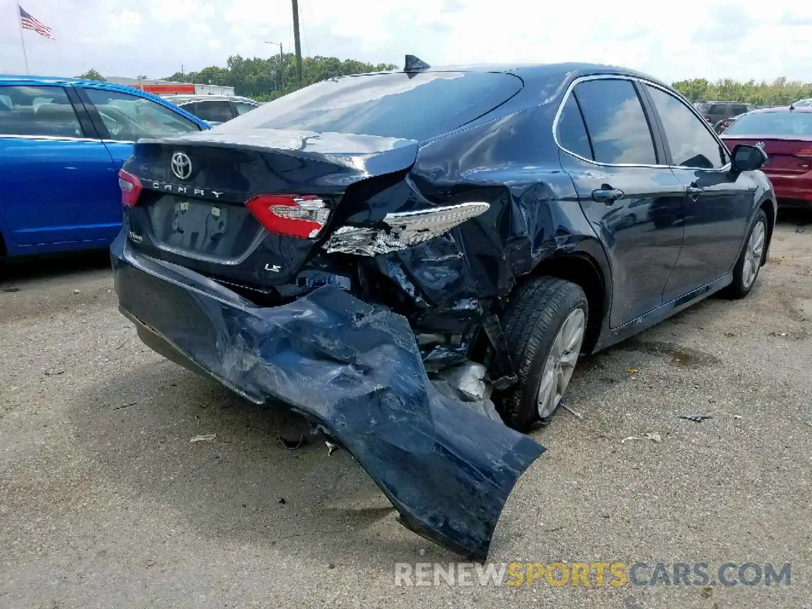 4 Photograph of a damaged car 4T1B11HK7KU736538 TOYOTA CAMRY 2019
