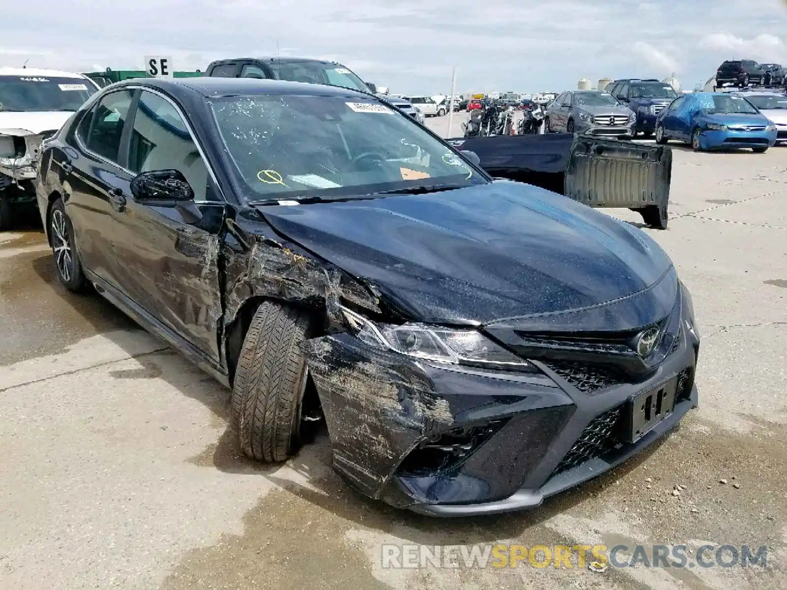 1 Photograph of a damaged car 4T1B11HK8KU272689 TOYOTA CAMRY 2019