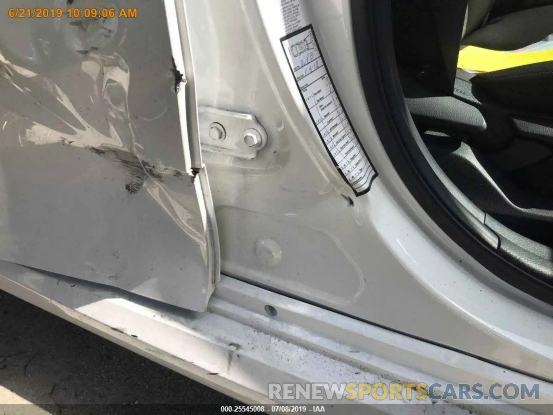 11 Photograph of a damaged car 4T1B11HK8KU702964 TOYOTA CAMRY 2019