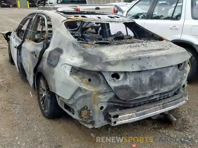 3 Photograph of a damaged car 4T1B11HKXKU699713 TOYOTA CAMRY 2019