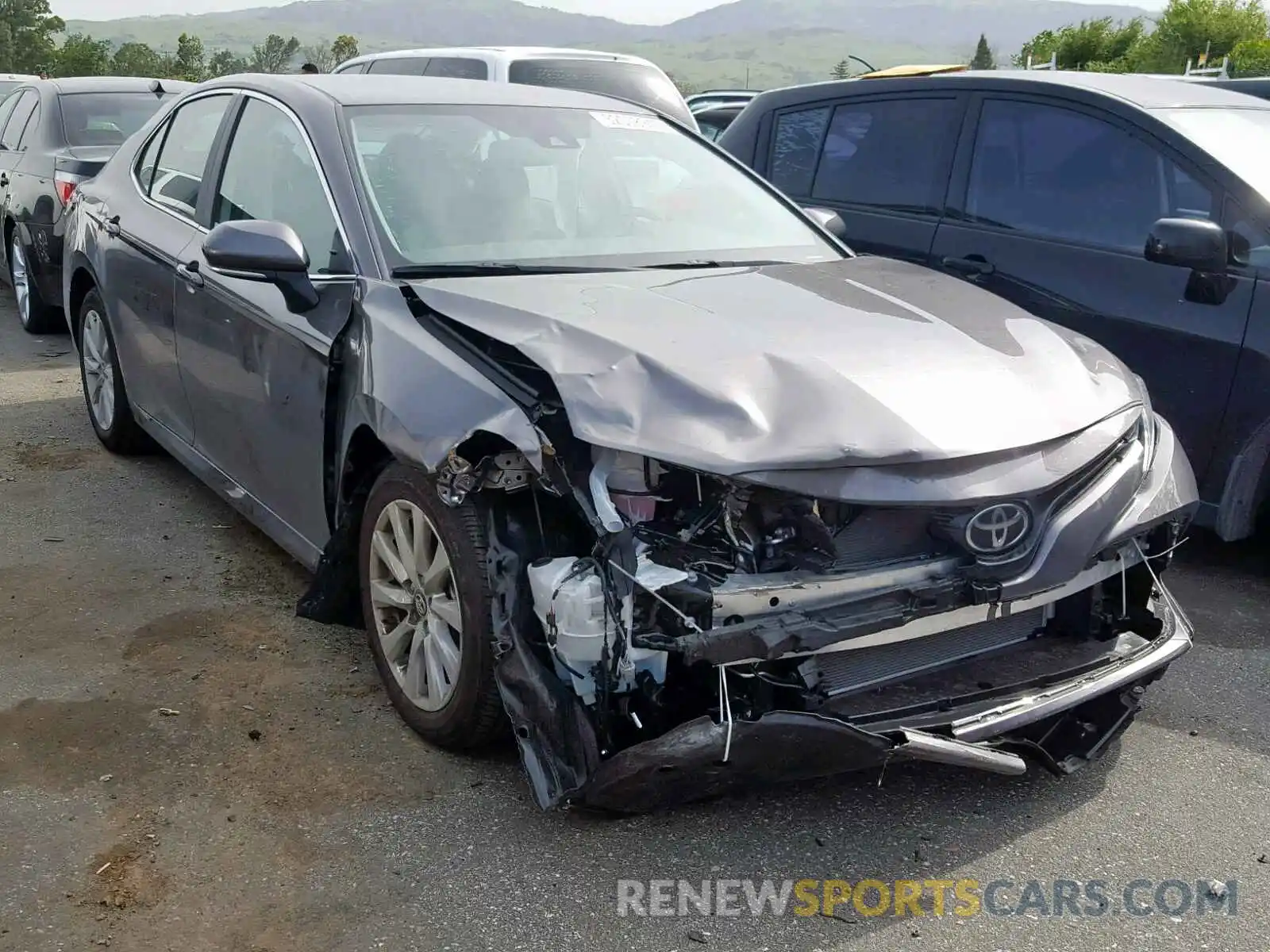1 Photograph of a damaged car 4T1B11HKXKU707292 TOYOTA CAMRY 2019
