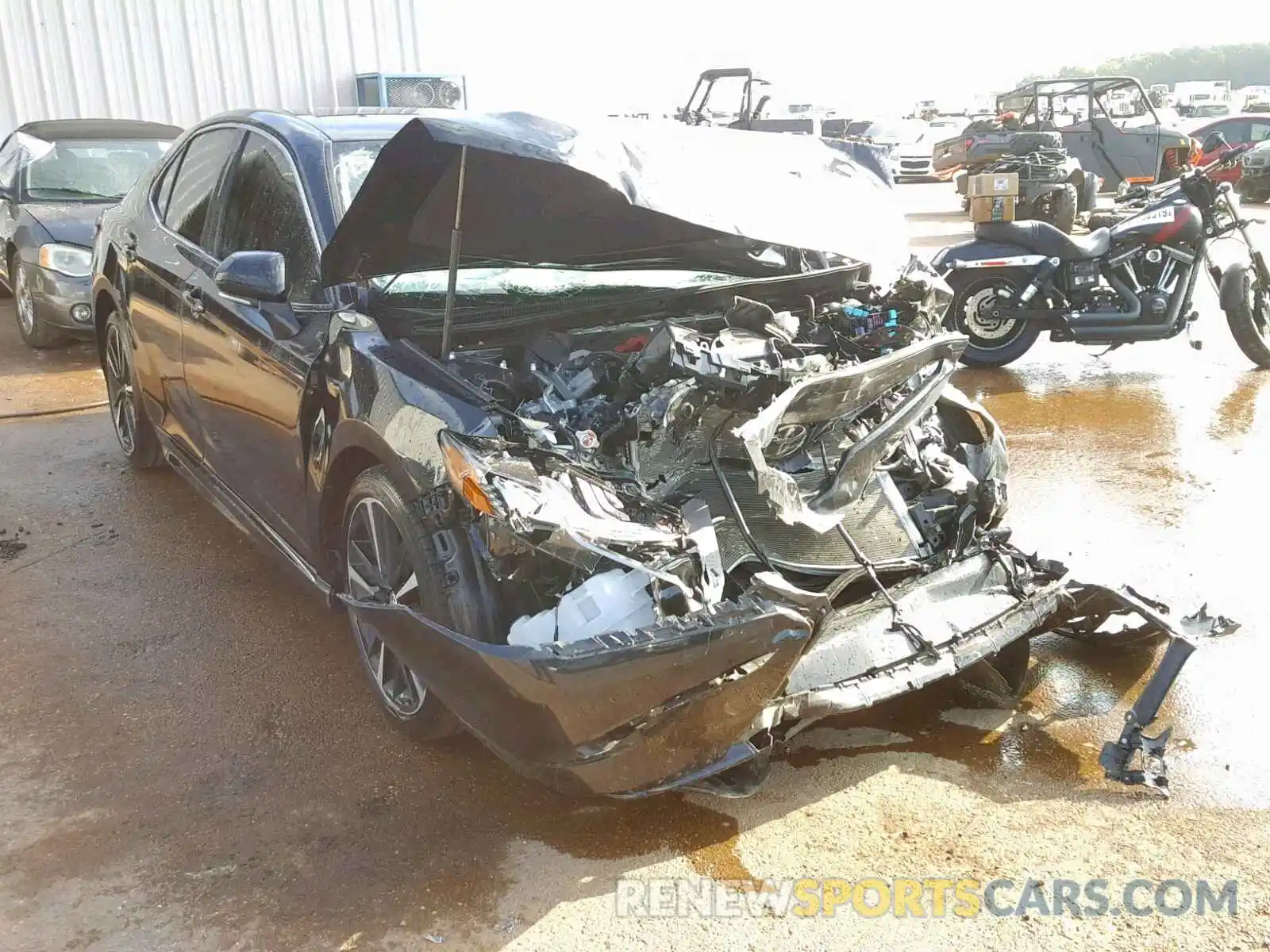 1 Photograph of a damaged car 4T1B61HK0KU746961 TOYOTA CAMRY 2019