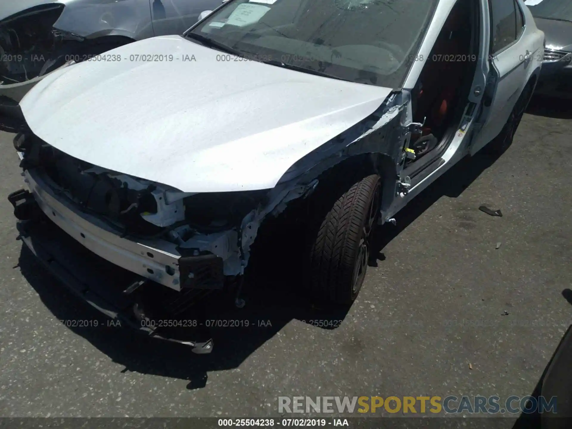 6 Photograph of a damaged car 4T1B61HK0KU773285 TOYOTA CAMRY 2019