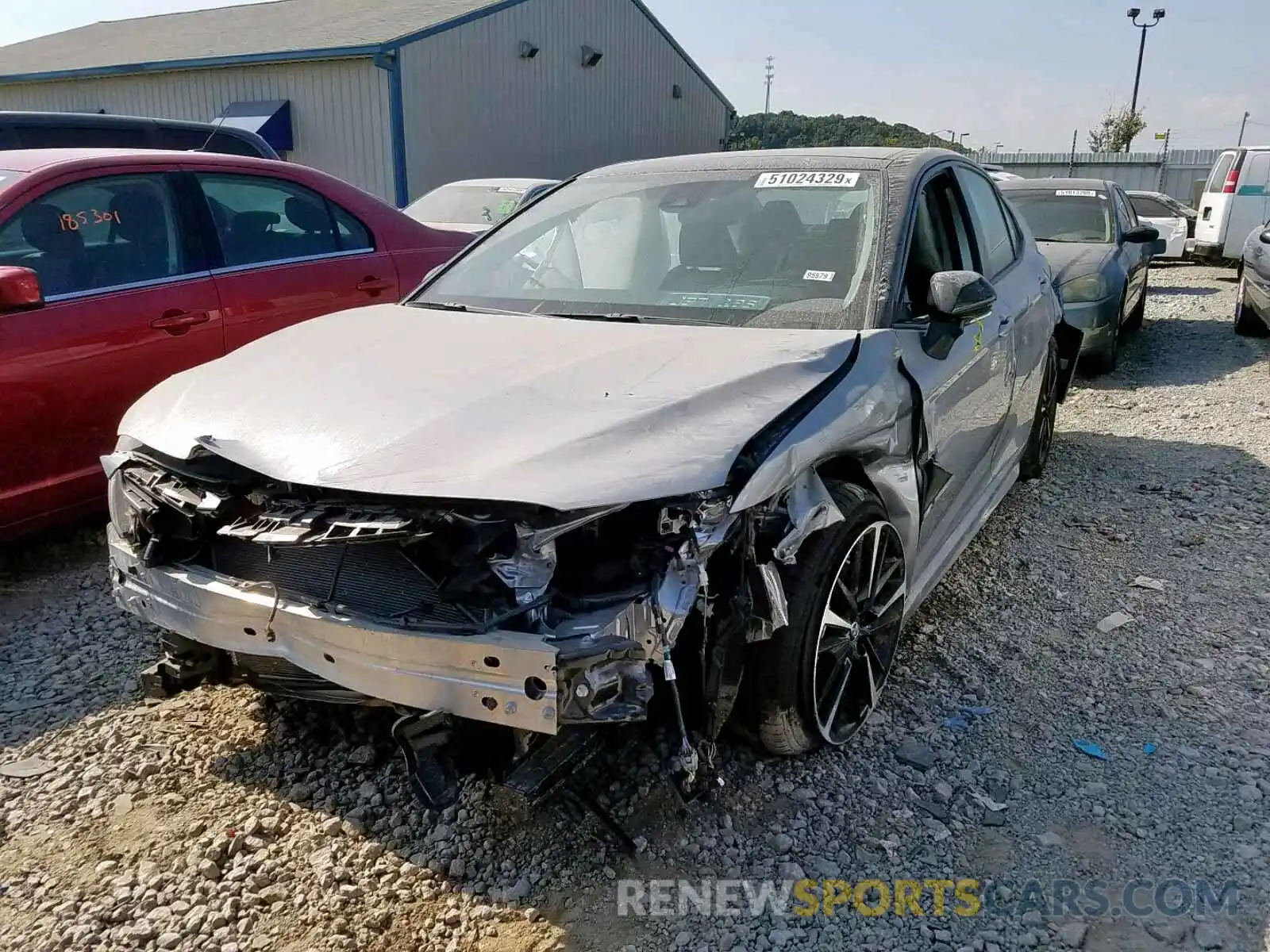 2 Photograph of a damaged car 4T1B61HK5KU250828 TOYOTA CAMRY 2019