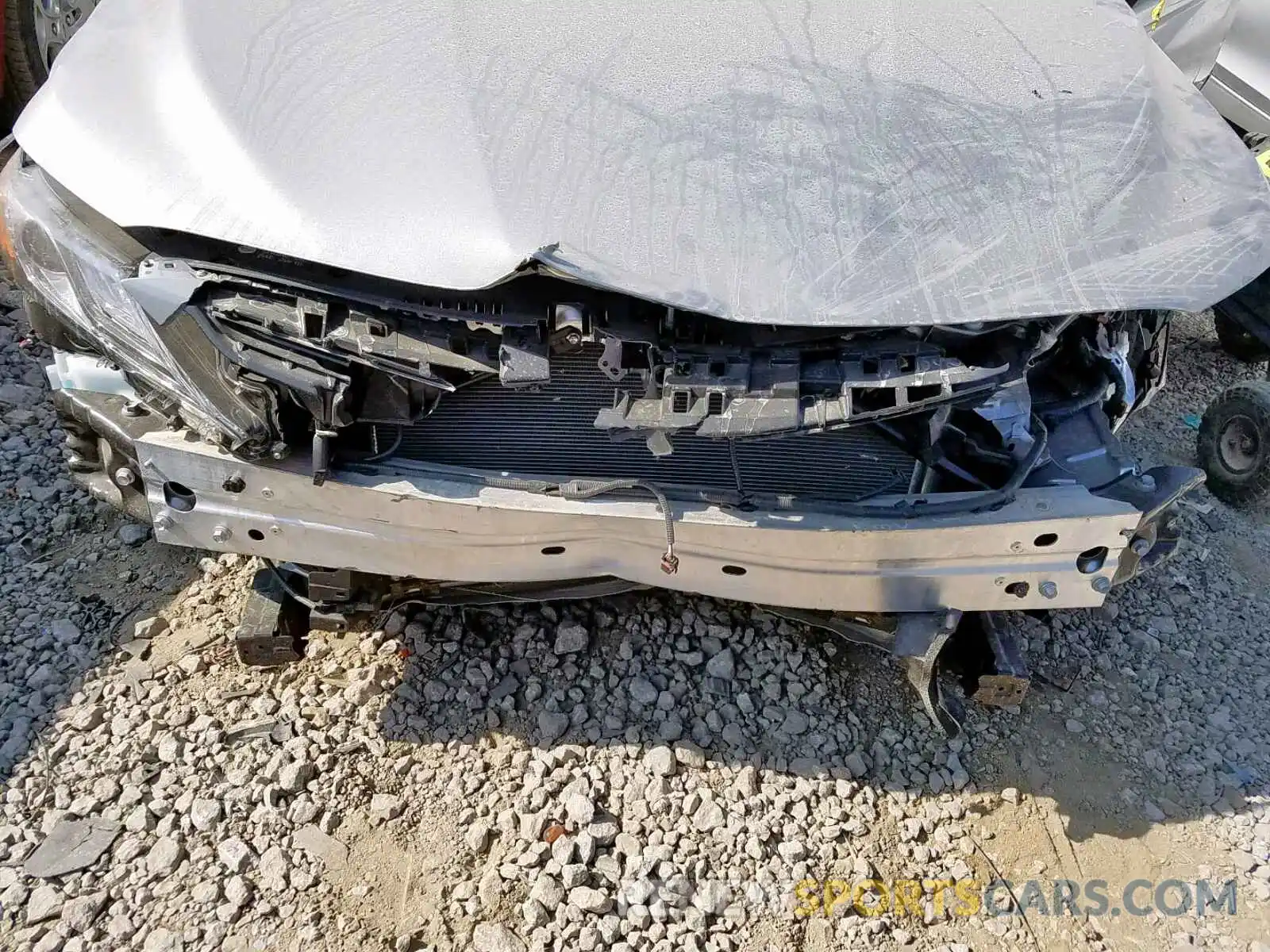 9 Photograph of a damaged car 4T1B61HK5KU250828 TOYOTA CAMRY 2019