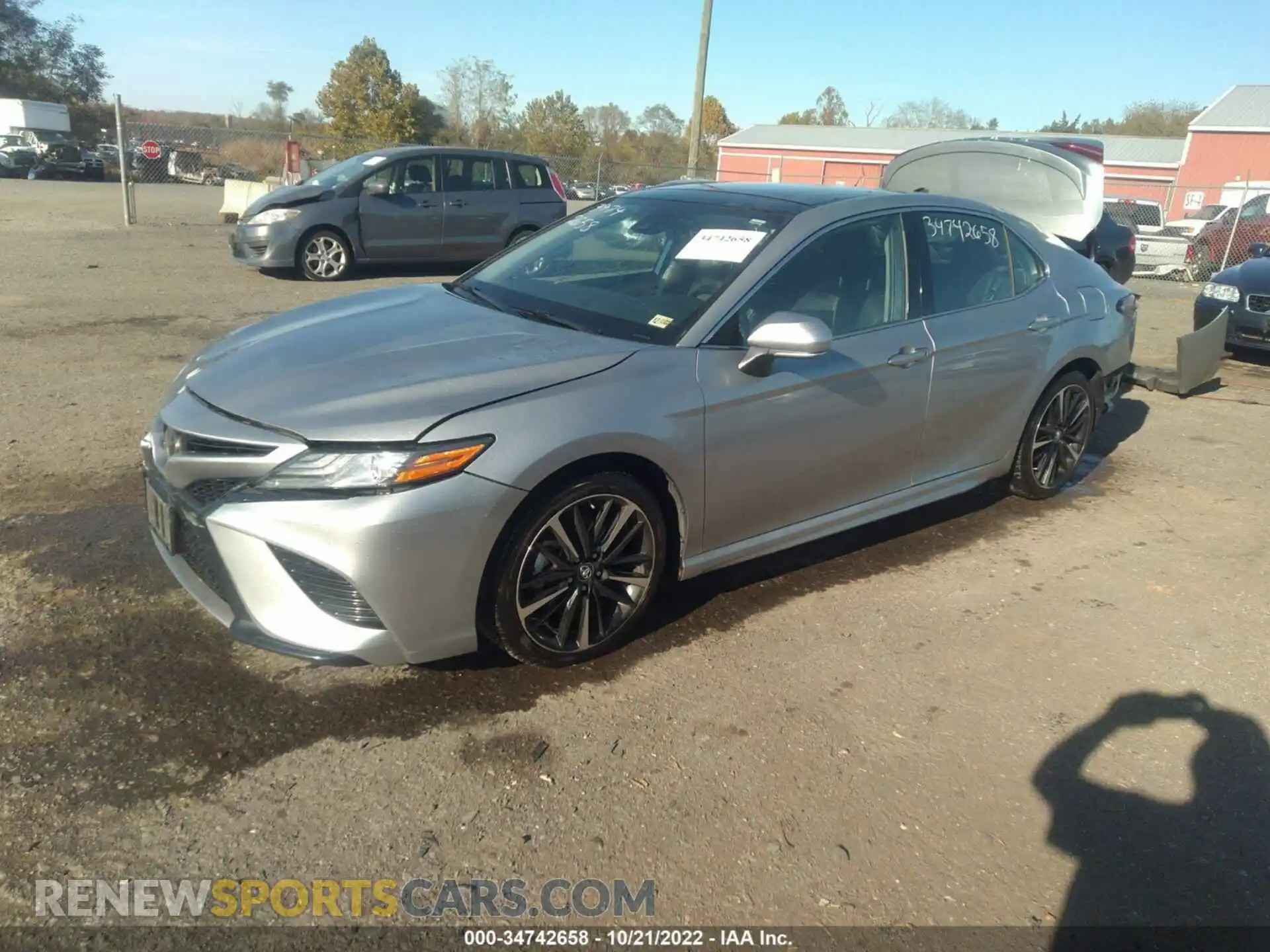 2 Photograph of a damaged car 4T1B61HK5KU825252 TOYOTA CAMRY 2019