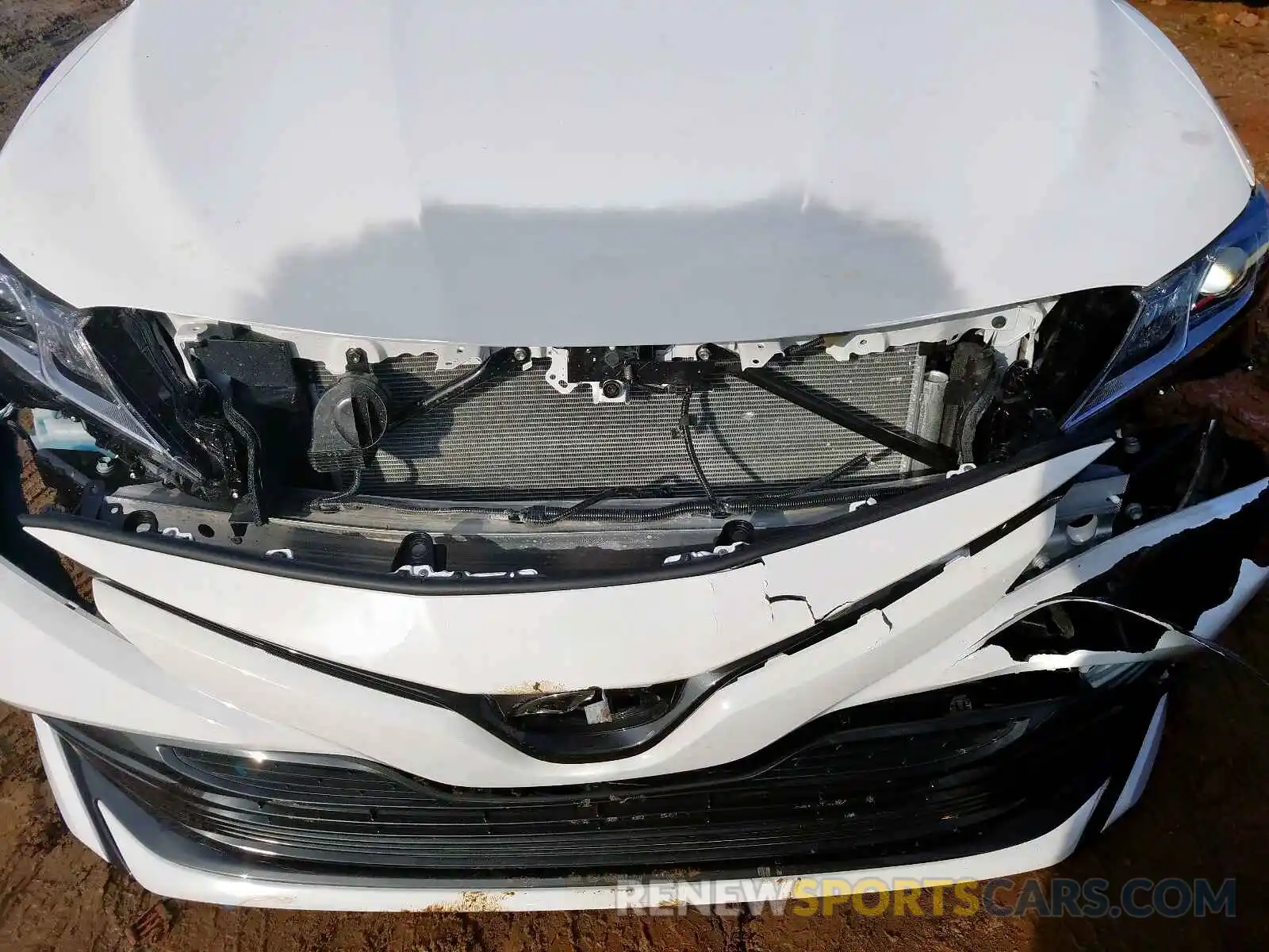 9 Фотография поврежденного автомобиля 4T1C11AK3LU333270 TOYOTA CAMRY 2020