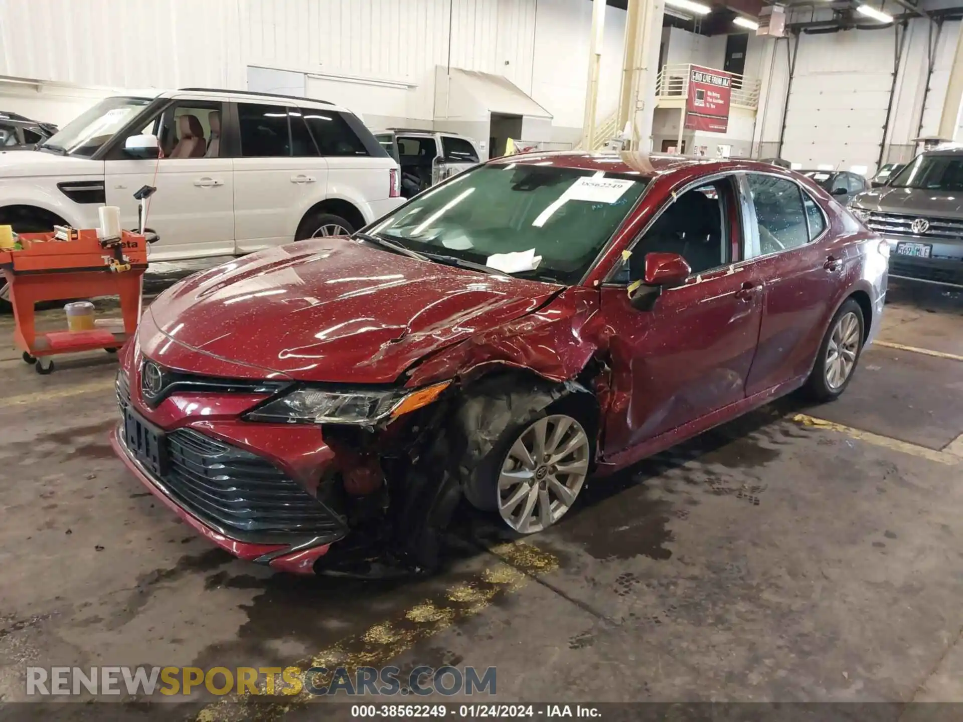 2 fotografías del automóvil dañado 4T1C11AK5LU949603 TOYOTA CAMRY 2020