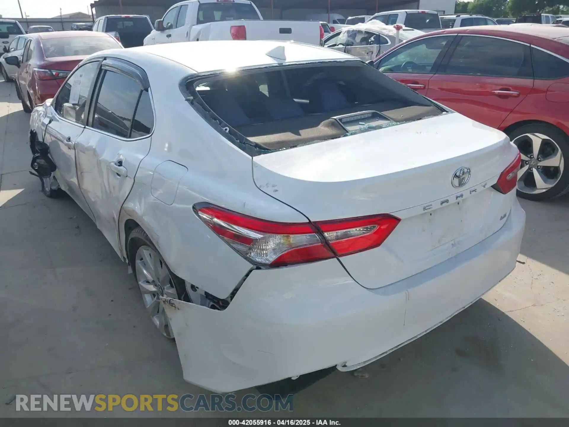 3 Photograph of a damaged car 4T1C11AK8LU342613 TOYOTA CAMRY 2020