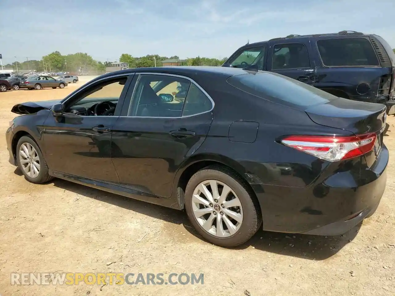 2 Фотография поврежденного автомобиля 4T1C11BK9LU004779 TOYOTA CAMRY 2020